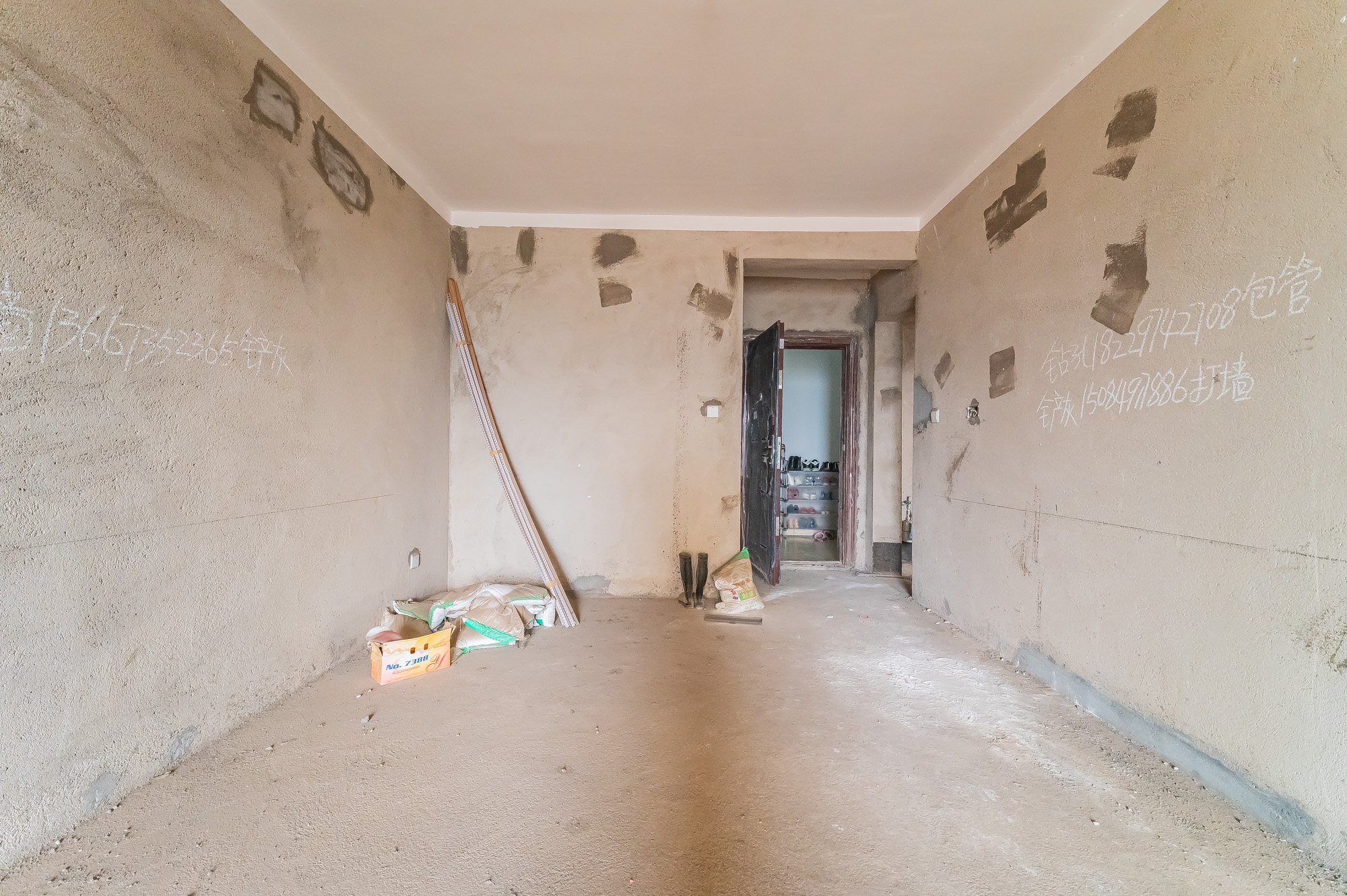 深业睿城 2室2厅1卫 52.0万 深业睿城 2室2厅1卫 52.0万客厅