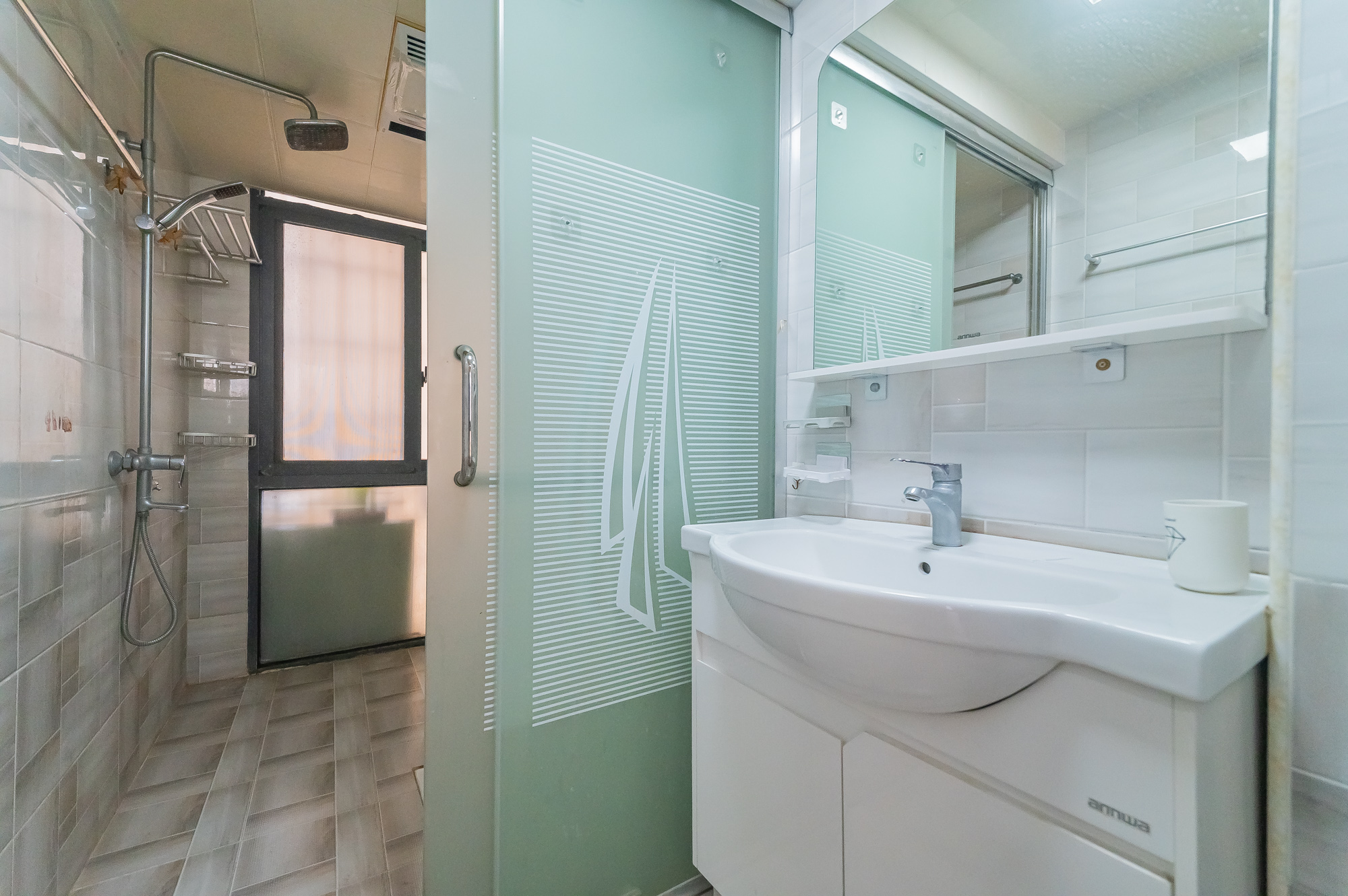 印山蓝色海岸  3室2厅1卫    76.0万 印山蓝色海岸  3室2厅1卫    76.0万卫生间