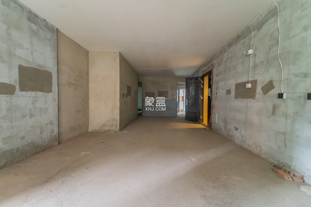 海伦春天  5室2厅3卫    175.0万 海伦春天  5室2厅3卫    175.0万