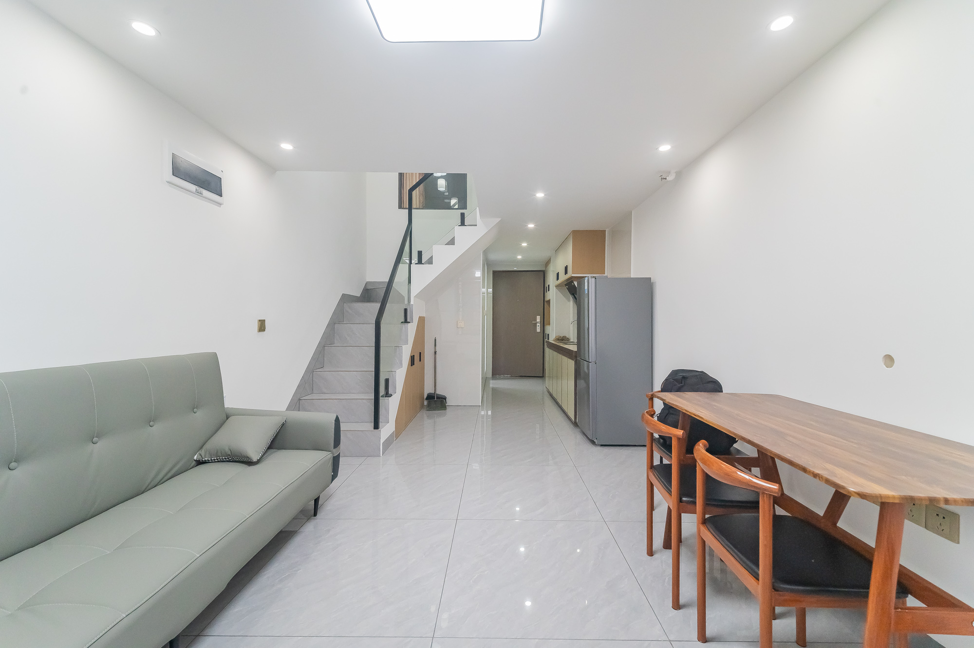 新城悦隽公园 2室1厅1卫 27.0万 新城悦隽公园 2室1厅1卫 27.0万客厅