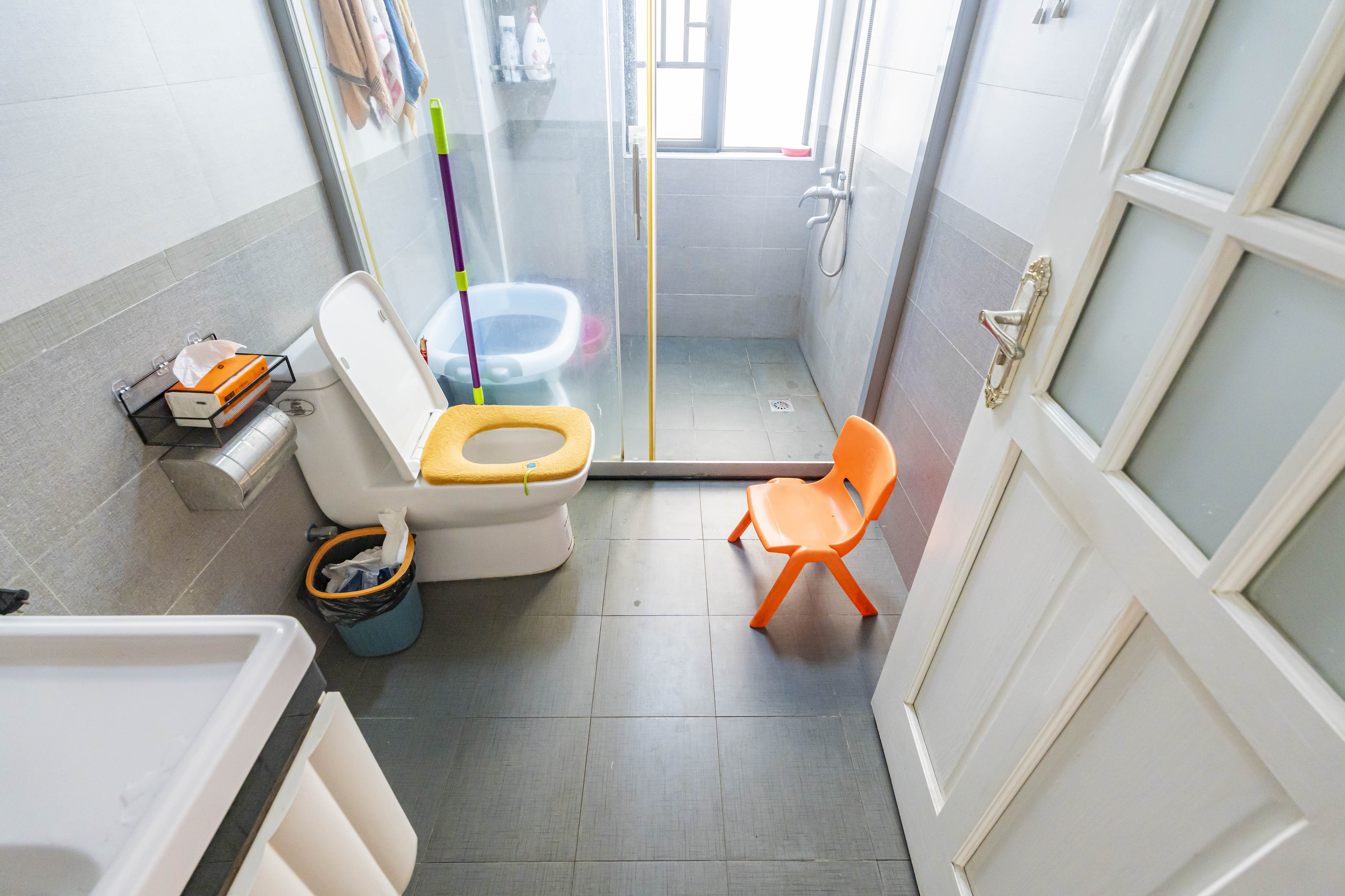 悦湖山 4室2厅2卫 148.0万 悦湖山 4室2厅2卫 148.0万卫生间