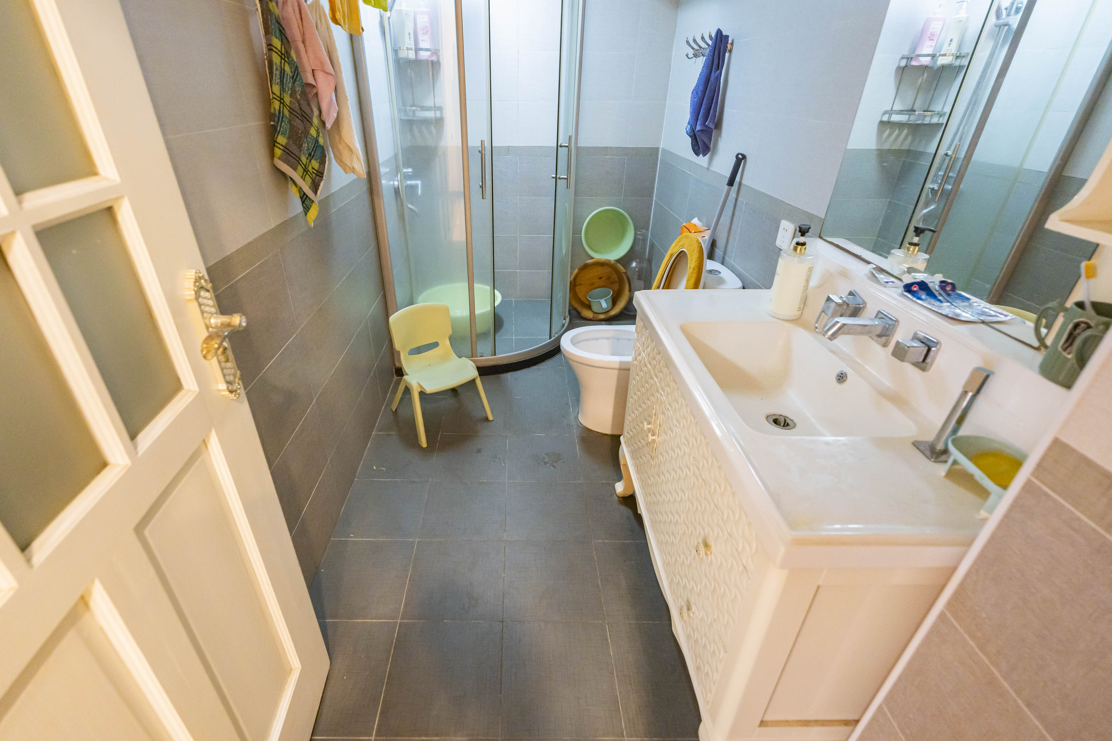 悦湖山 4室2厅2卫 148.0万 悦湖山 4室2厅2卫 148.0万卫生间