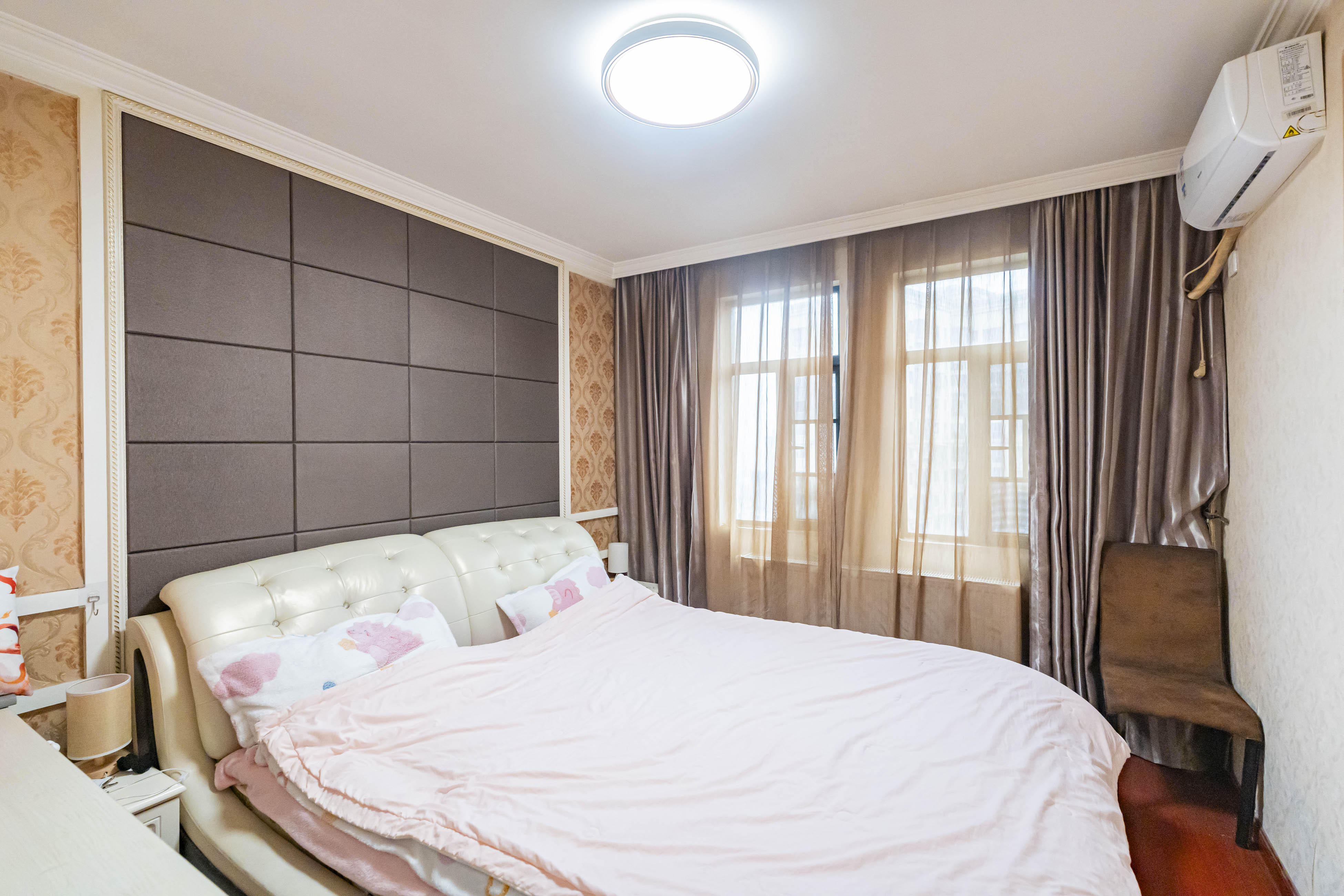 悦湖山 4室2厅2卫 148.0万 悦湖山 4室2厅2卫 148.0万卧室