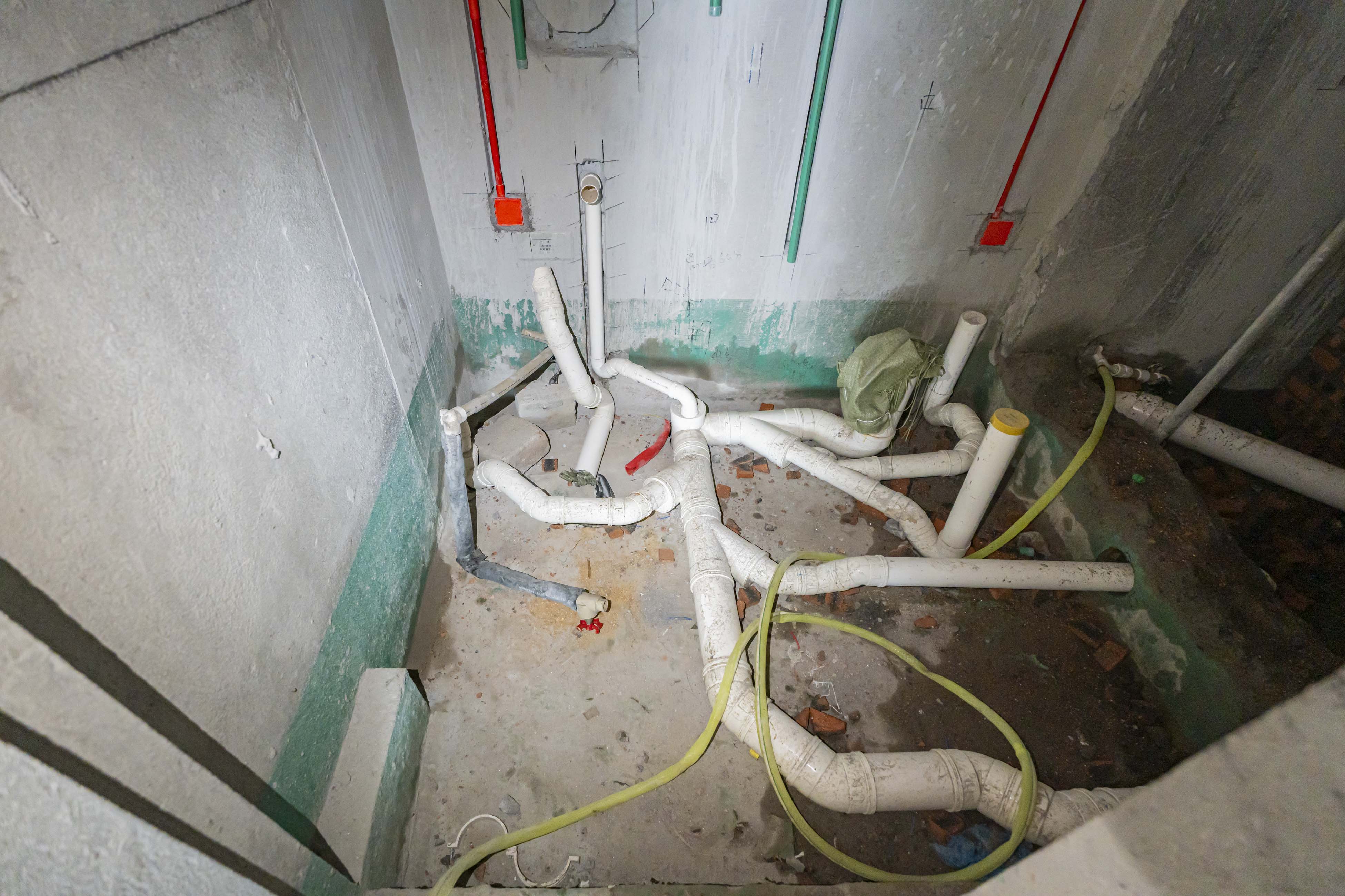 东原麓印长江C区  5室2厅3卫   370.00万卫生间