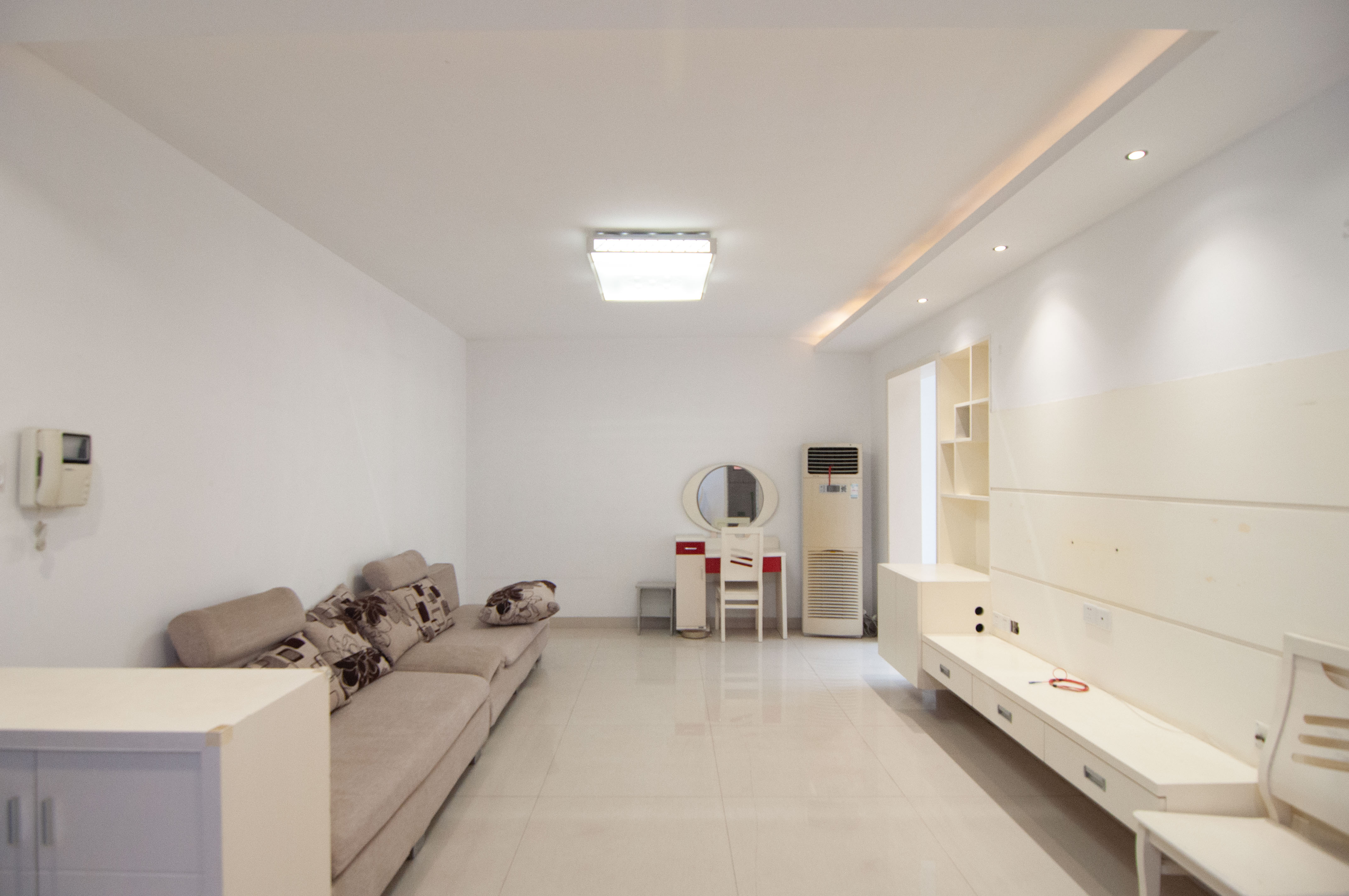 玛依拉山庄 2室2厅1卫 69.8万 玛依拉山庄 2室2厅1卫 69.8万客厅