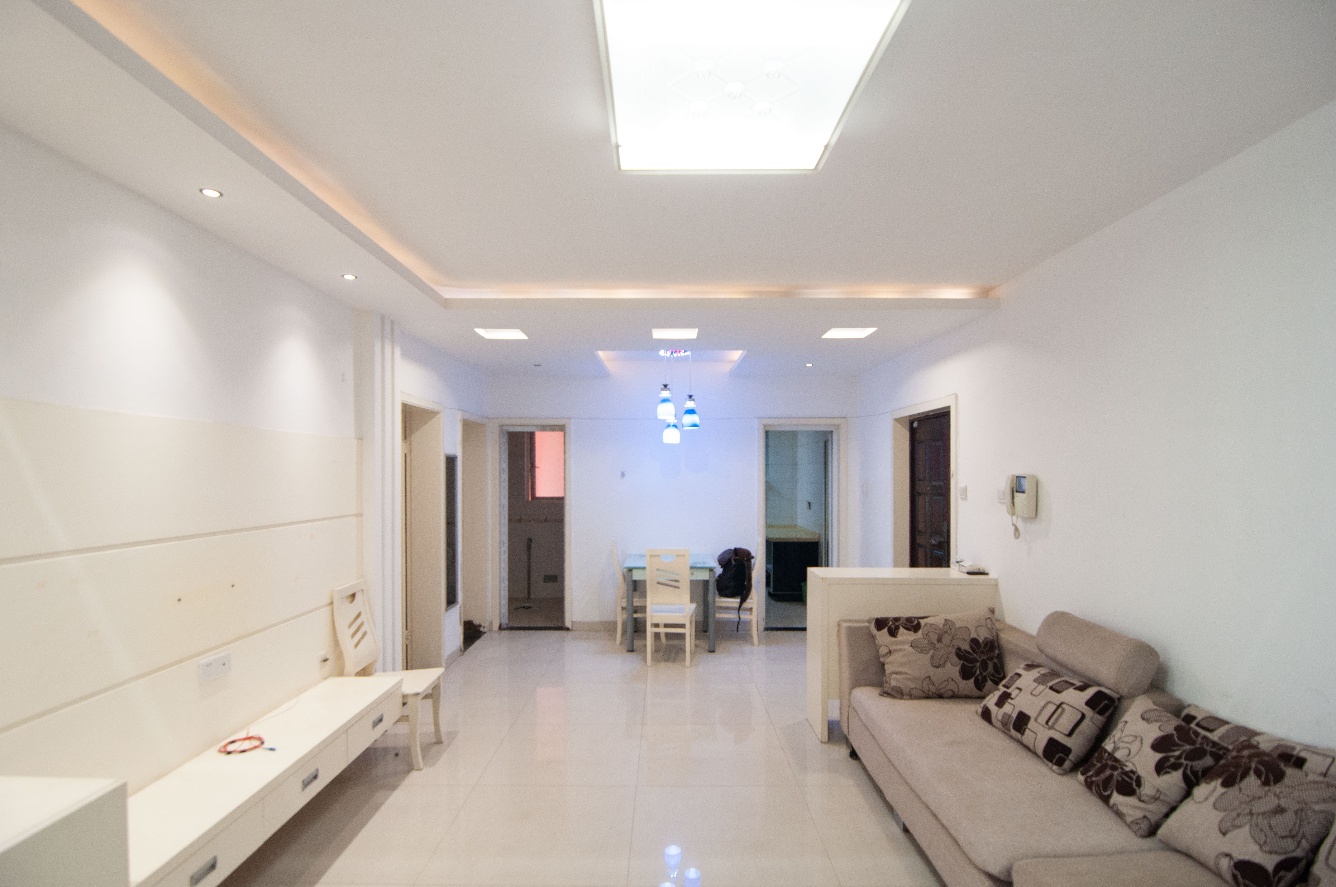 玛依拉山庄 2室2厅1卫 69.8万 玛依拉山庄 2室2厅1卫 69.8万客厅