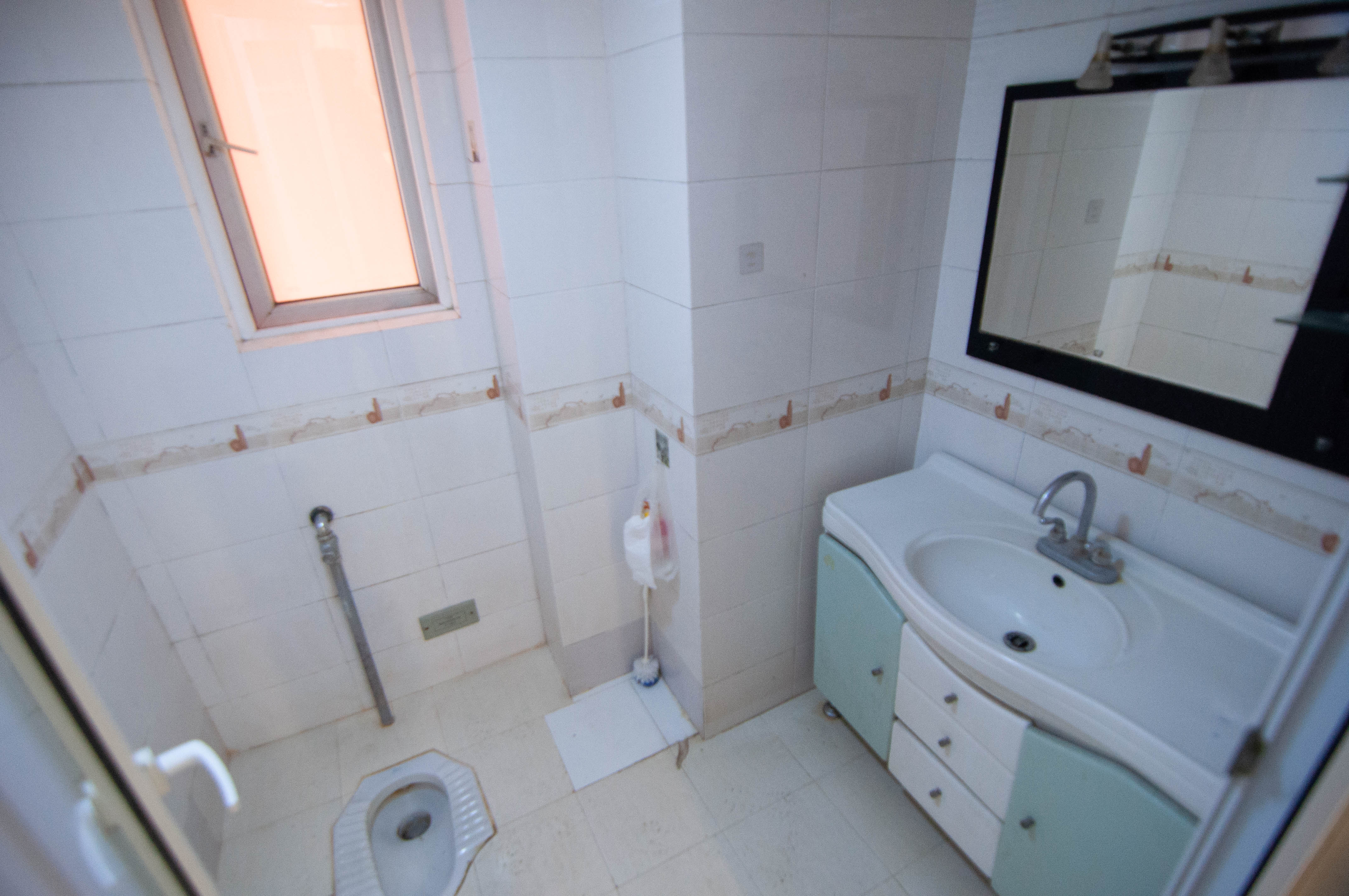 玛依拉山庄 2室2厅1卫 69.8万 玛依拉山庄 2室2厅1卫 69.8万卫生间