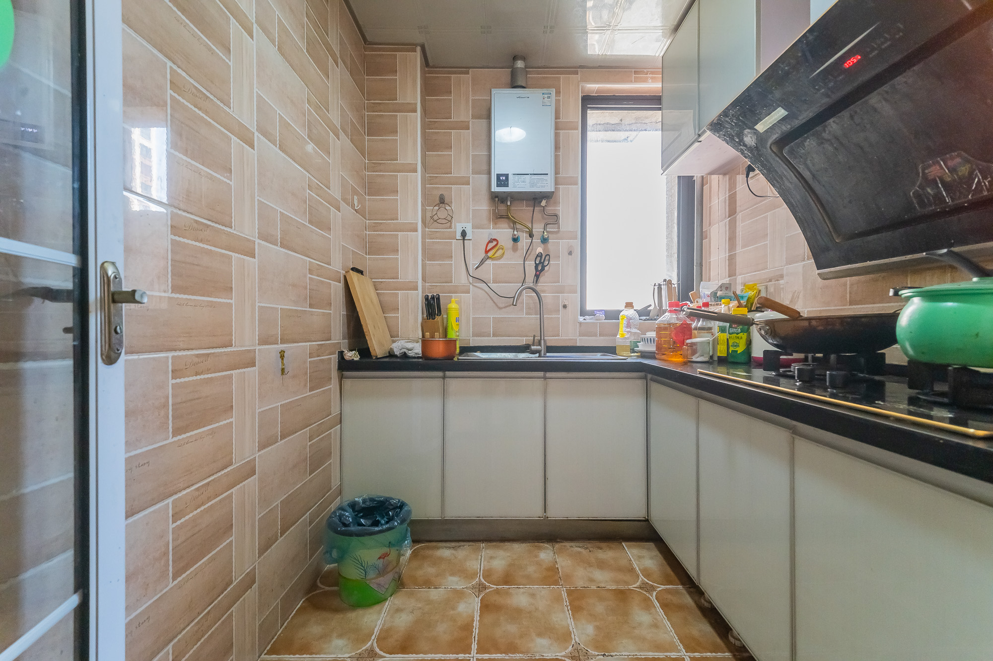 国泰九龙湾  3室2厅1卫    75.8万 国泰九龙湾  3室2厅1卫    75.8万厨房