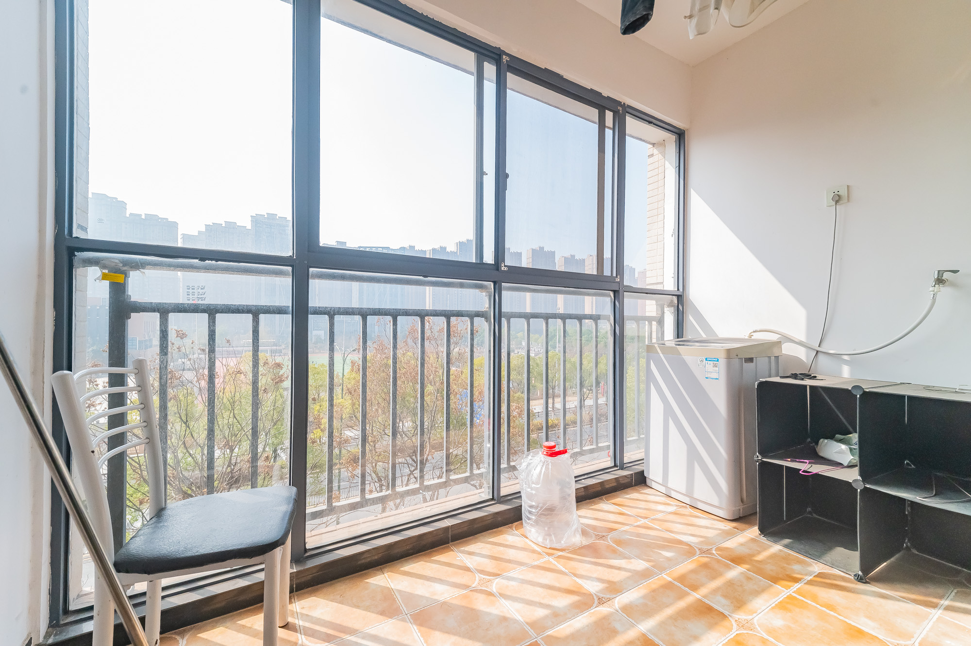 国泰九龙湾  3室2厅1卫    75.8万 国泰九龙湾  3室2厅1卫    75.8万阳台