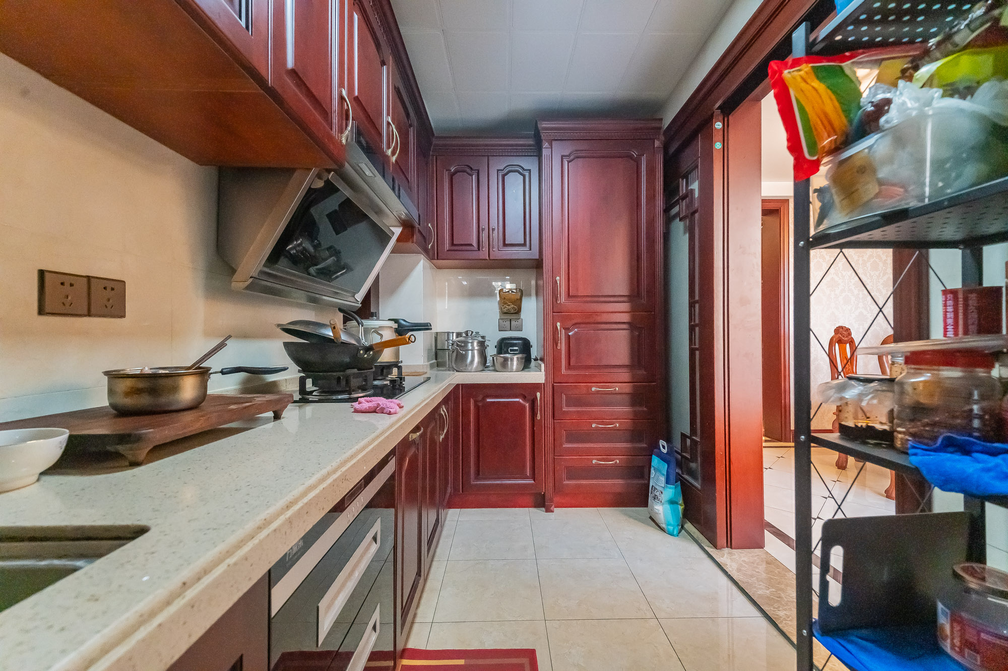 华润凤凰城三期  4室2厅3卫    148.0万 华润凤凰城三期  4室2厅3卫    148.0万厨房