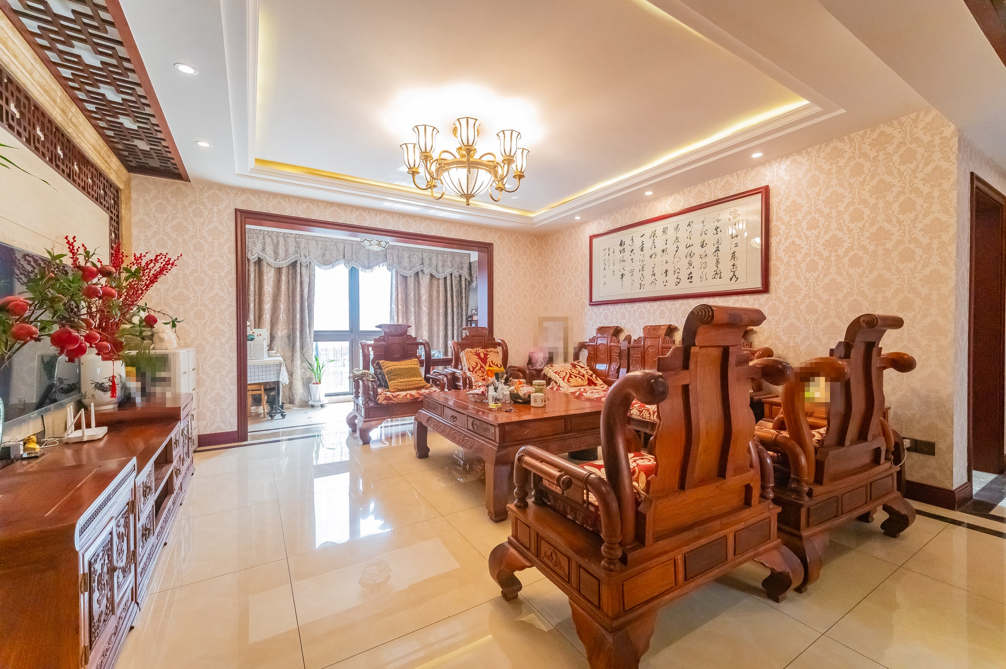 华润凤凰城三期  4室2厅3卫    148.0万 华润凤凰城三期  4室2厅3卫    148.0万客厅