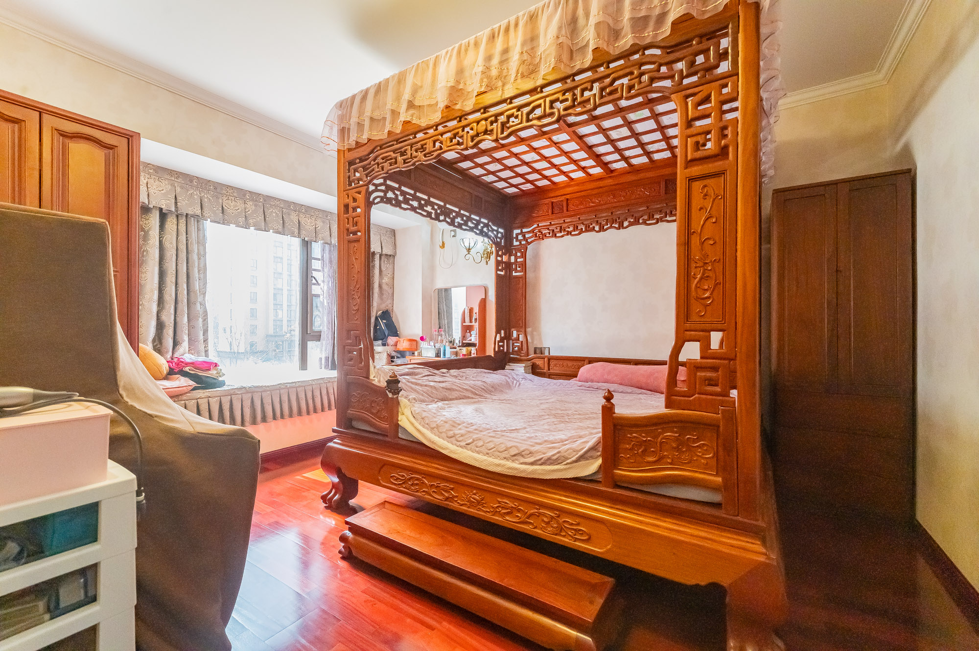 华润凤凰城三期  4室2厅3卫    148.0万 华润凤凰城三期  4室2厅3卫    148.0万卧室