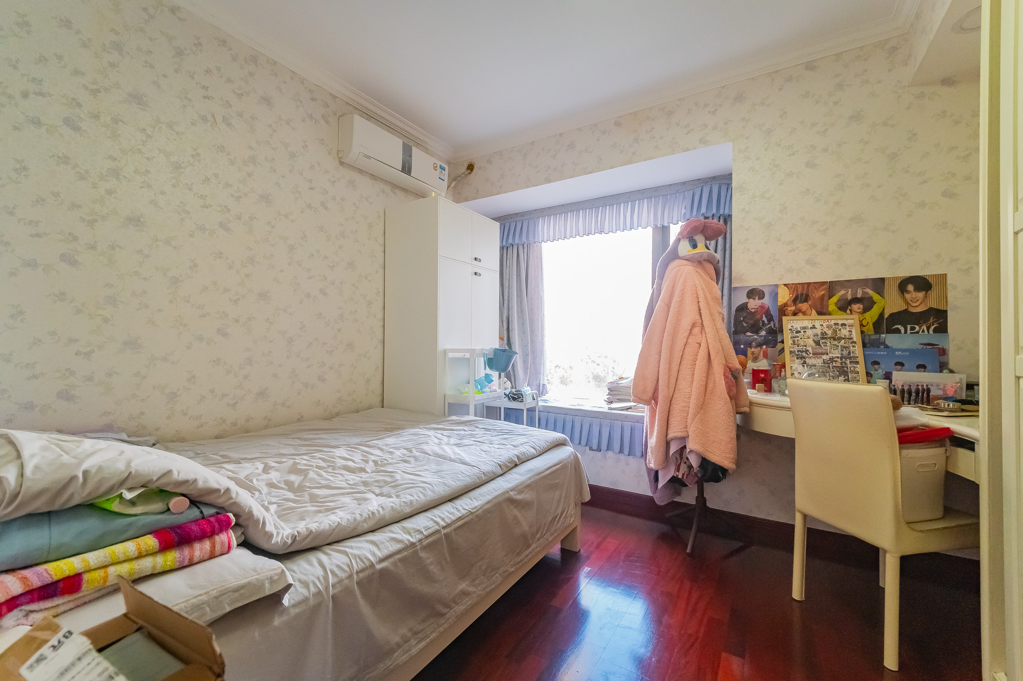 华润凤凰城三期  4室2厅3卫    148.0万 华润凤凰城三期  4室2厅3卫    148.0万卧室