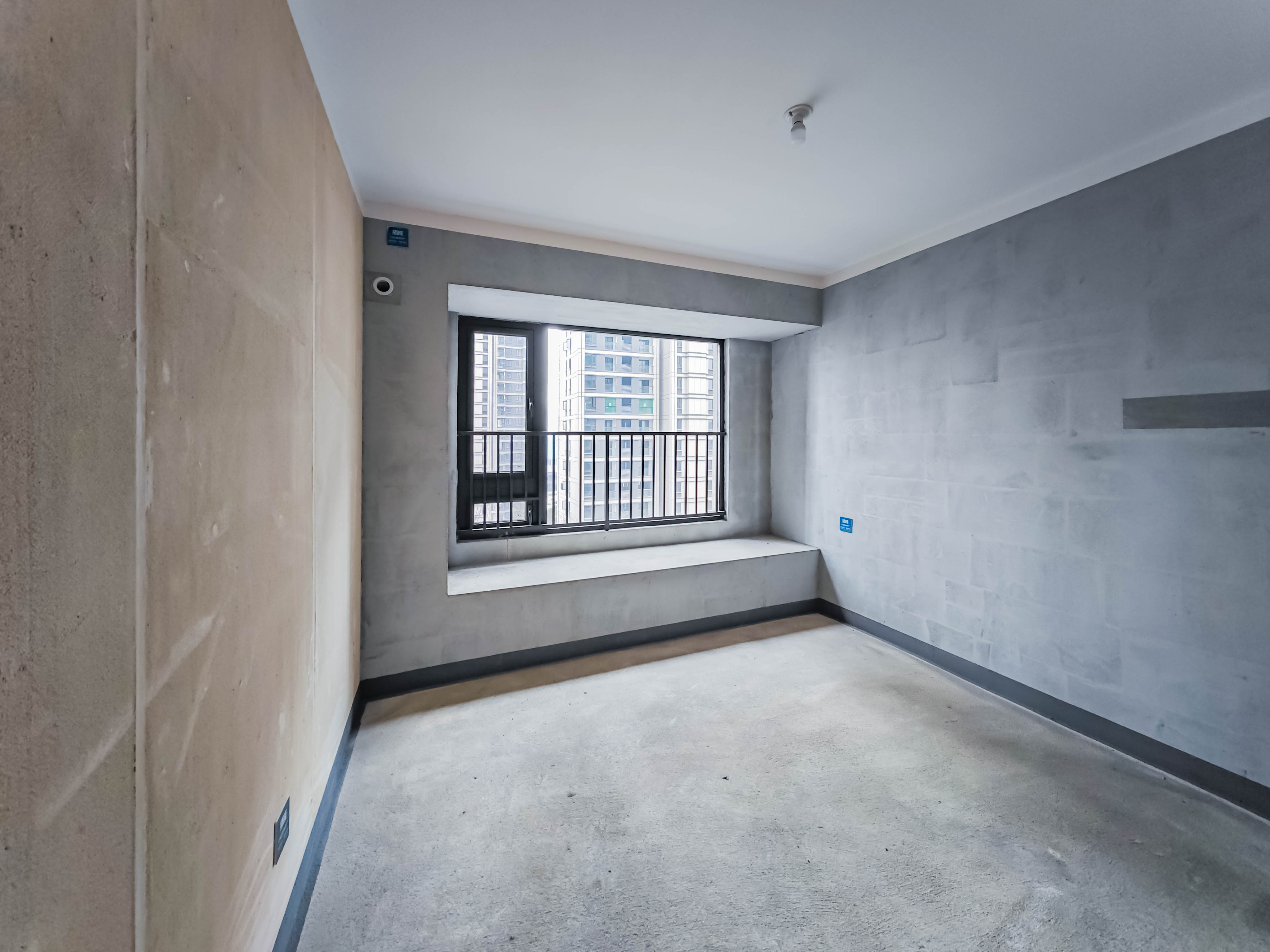 建发玖洲观澜  4室2厅2卫   225.00万其他