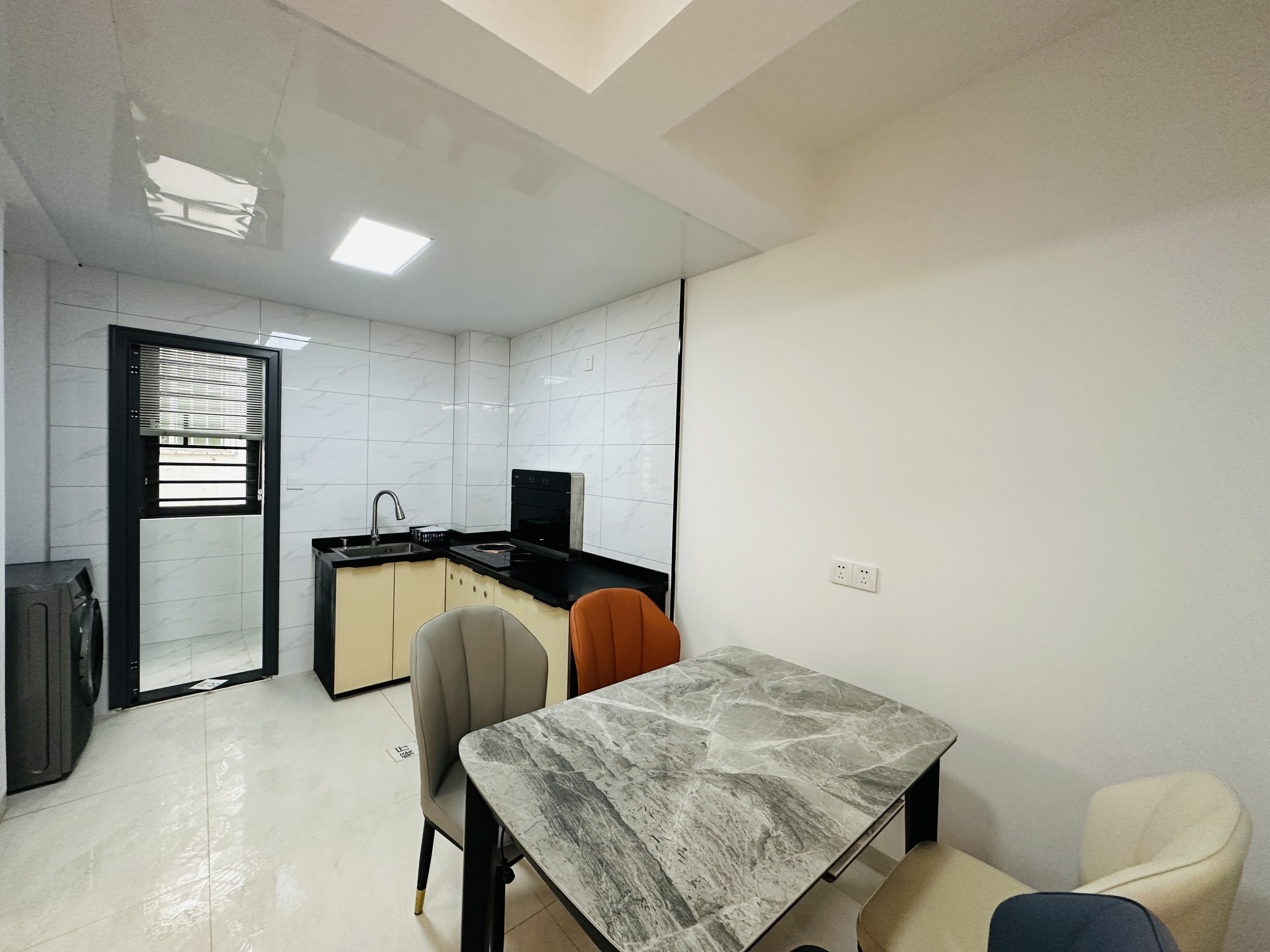 西城别院 2室1厅1卫 99.0万 西城别院 2室1厅1卫 99.0万其他