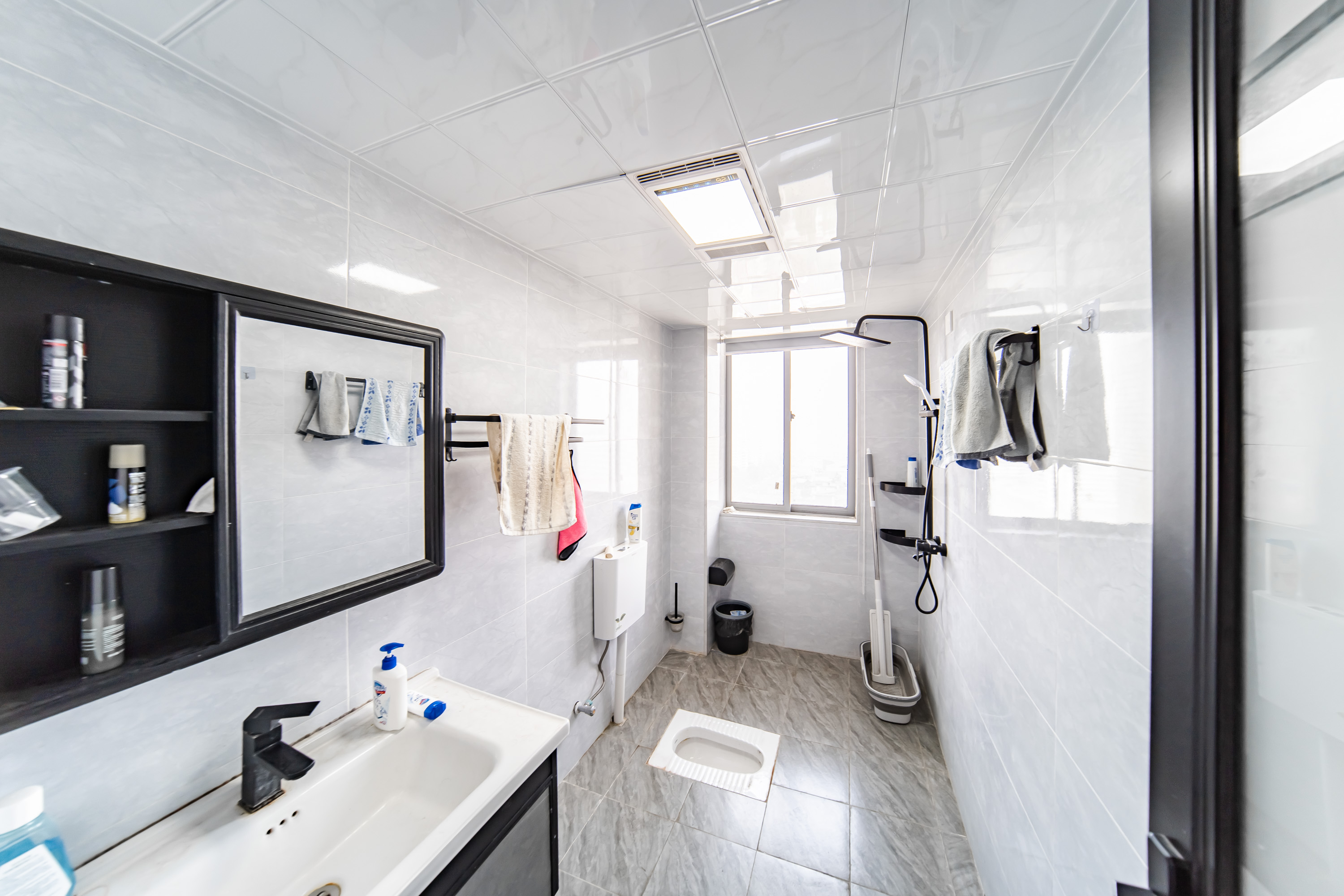 荣升家园(湘江熙岸) 3室2厅2卫 105.0万 荣升家园(湘江熙岸) 3室2厅2卫 105.0万卫生间