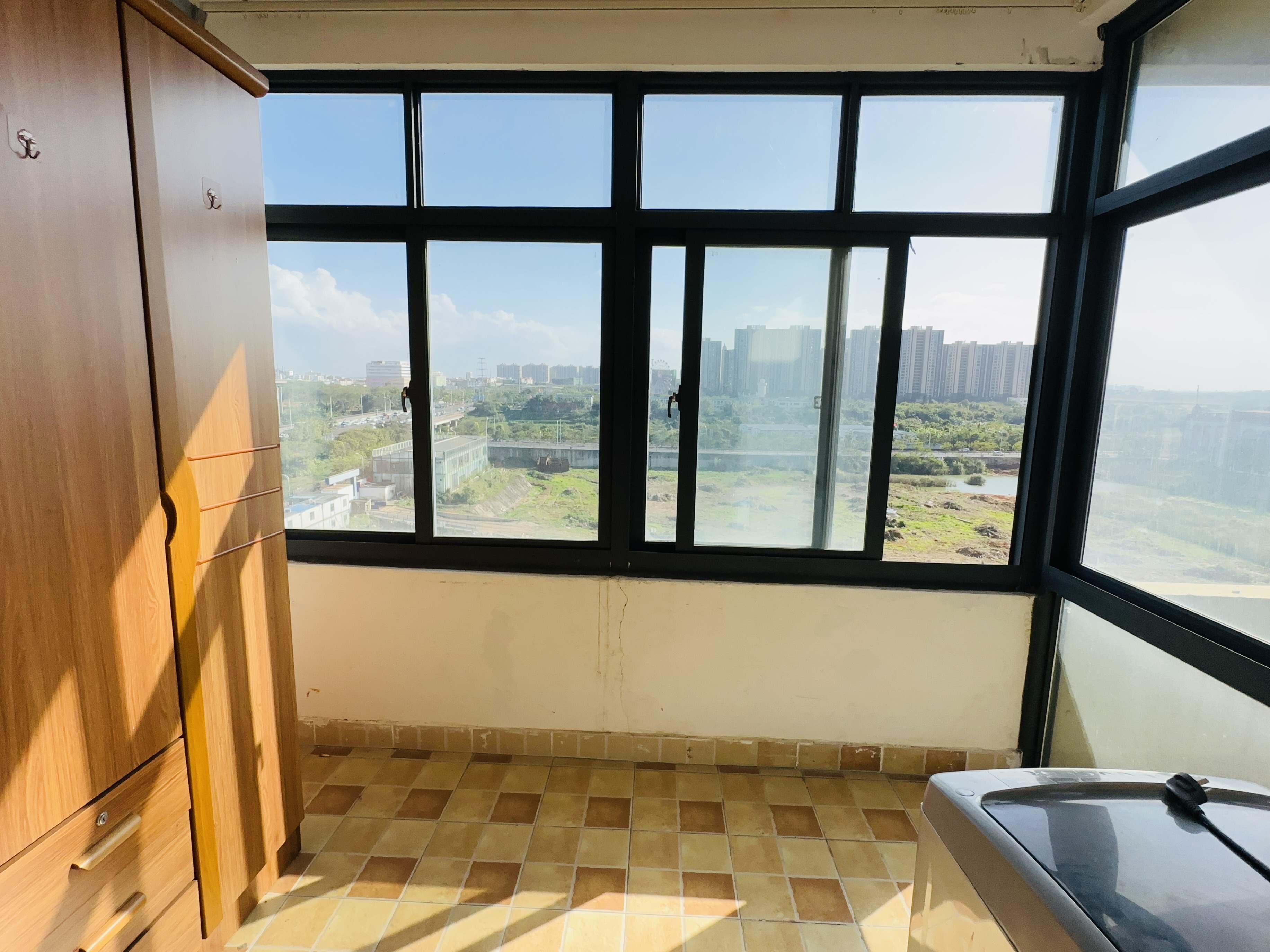 新城吾悦广场 1室0厅1卫 42.0万 新城吾悦广场 1室0厅1卫 42.0万阳台