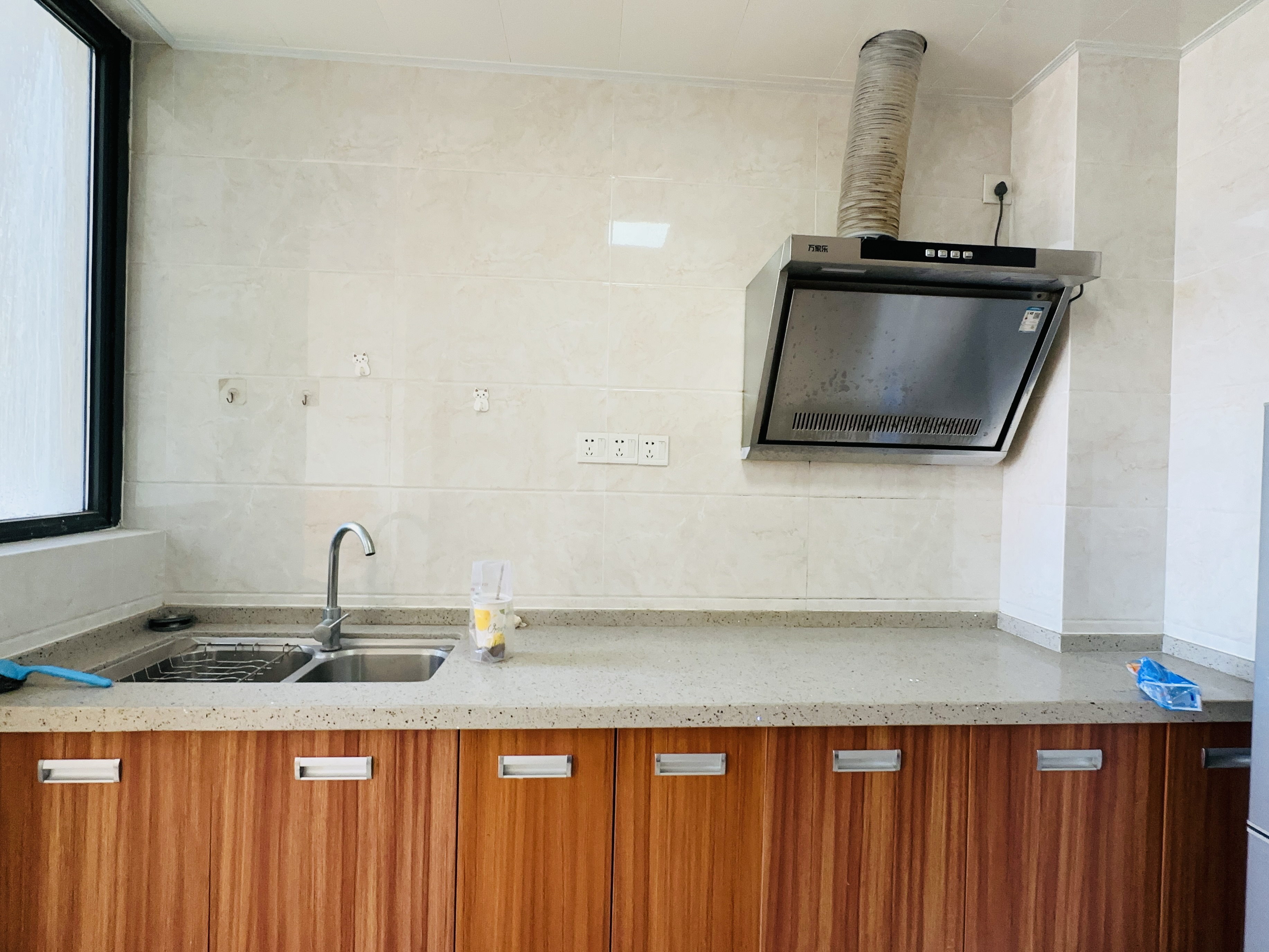 新城吾悦广场 1室0厅1卫 42.0万 新城吾悦广场 1室0厅1卫 42.0万厨房