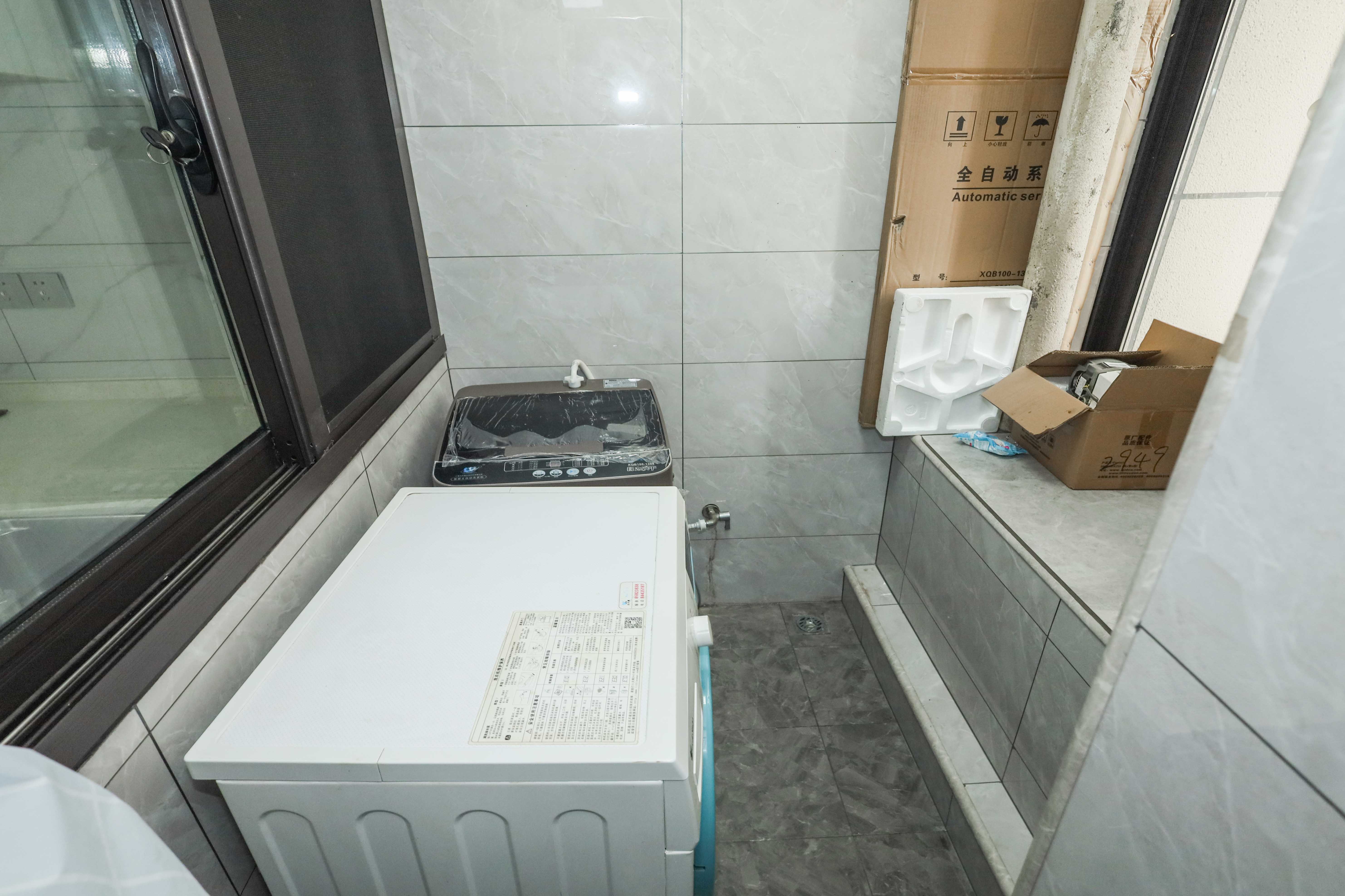 中国铁建梅溪青秀三期  3室2厅2卫   162.00万卫生间