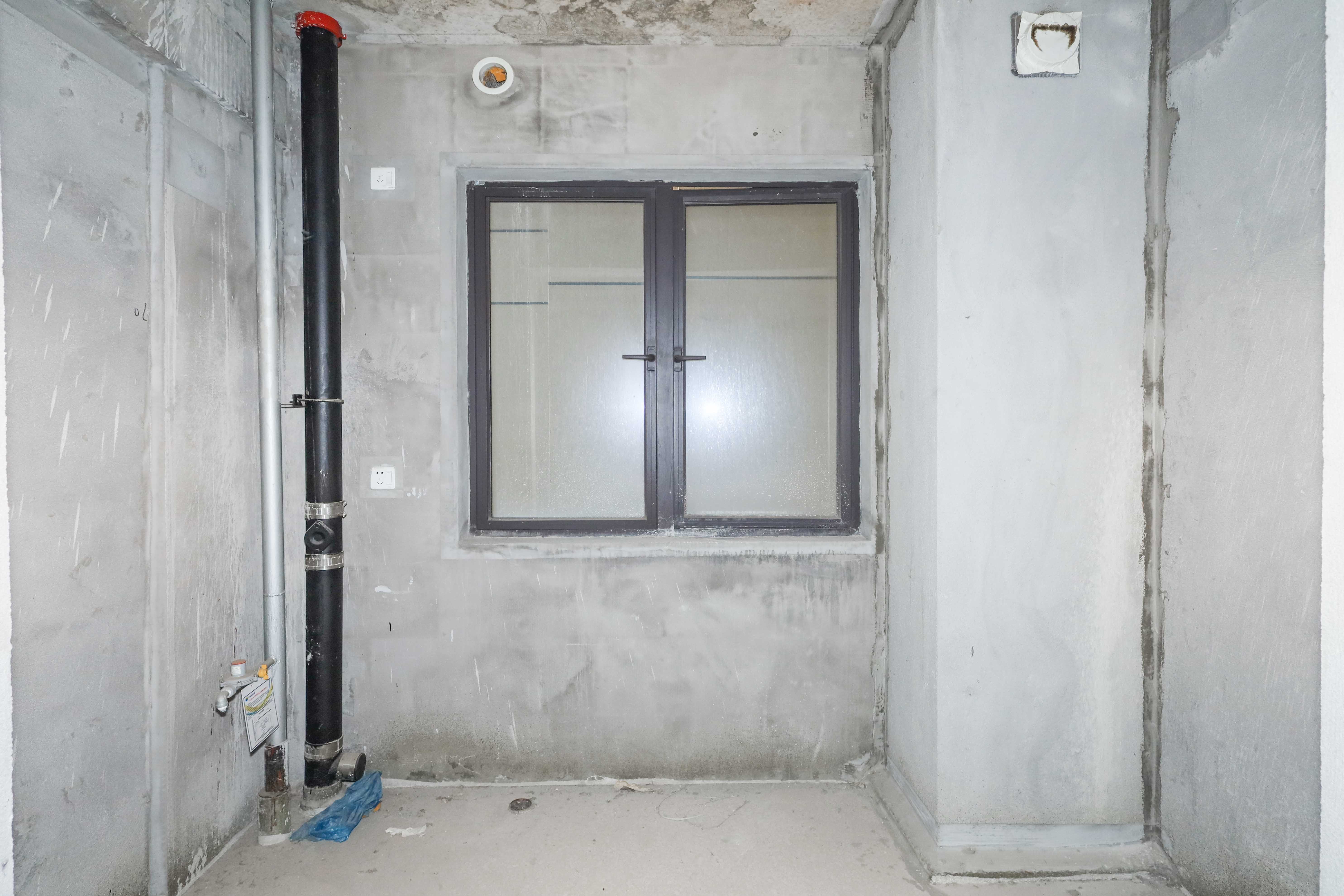 建发央著  4室2厅2卫   188.00万厨房