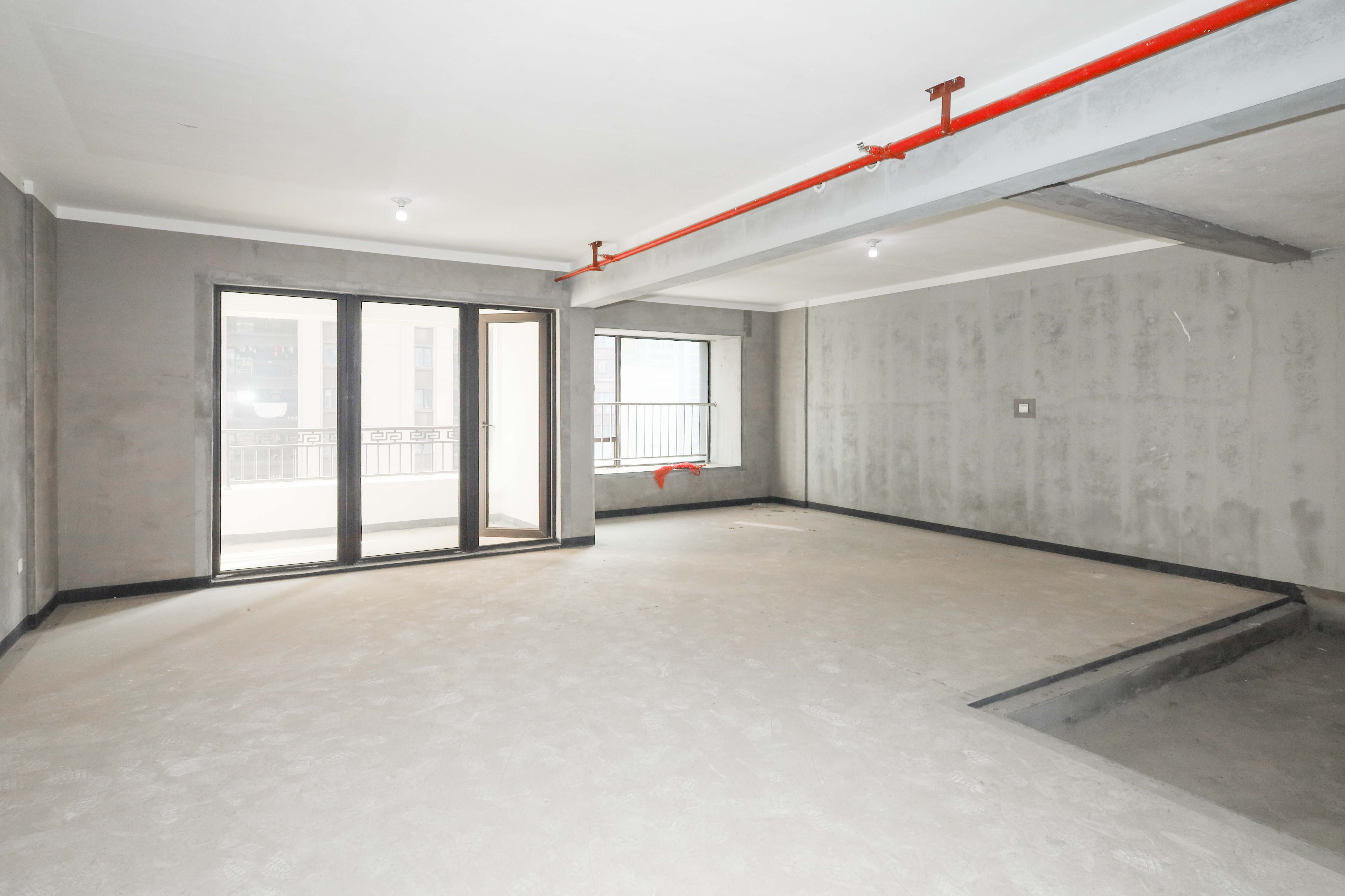建发央著  4室2厅2卫   188.00万客厅