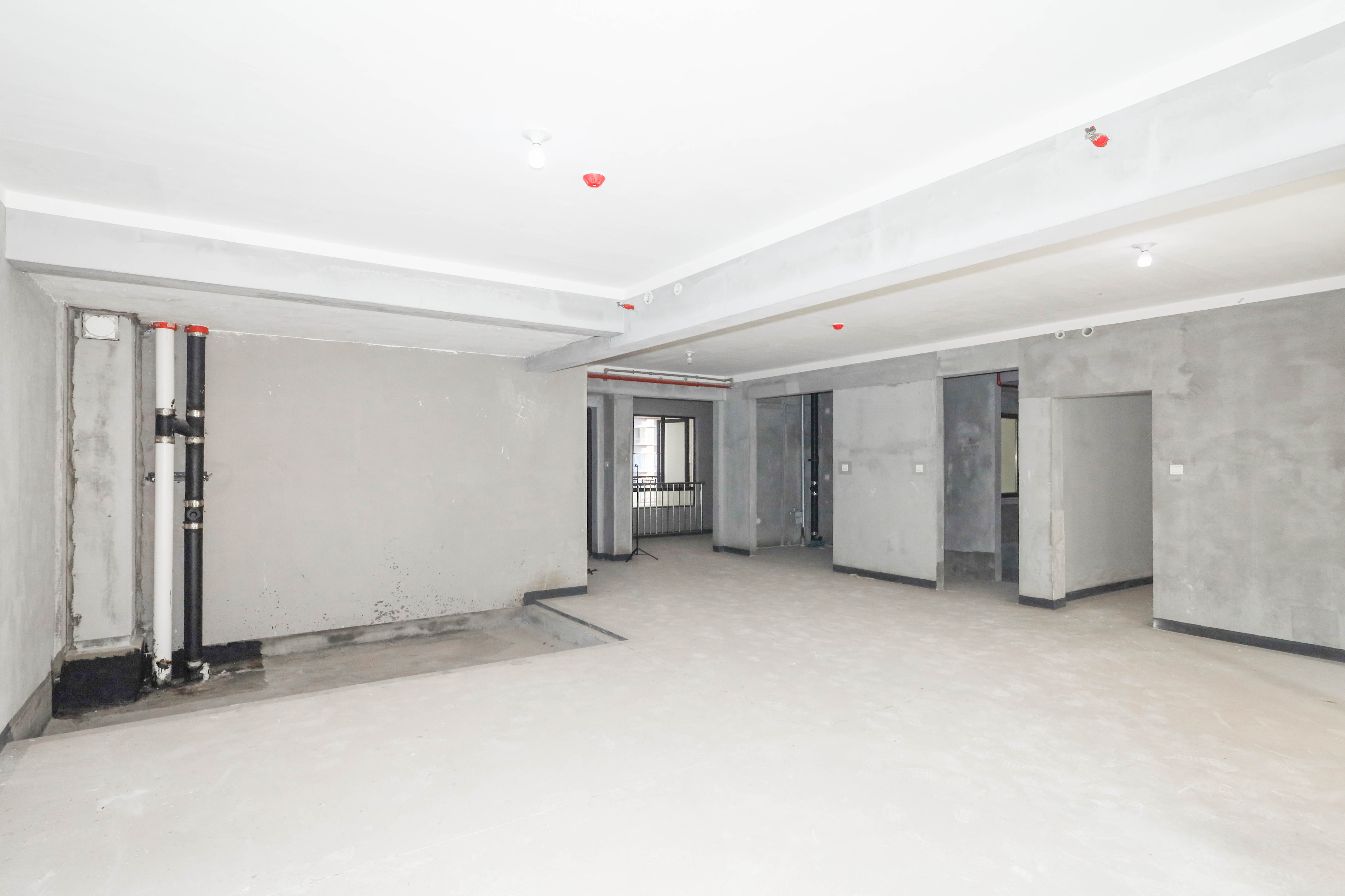 建发央著  4室2厅2卫   188.00万客厅