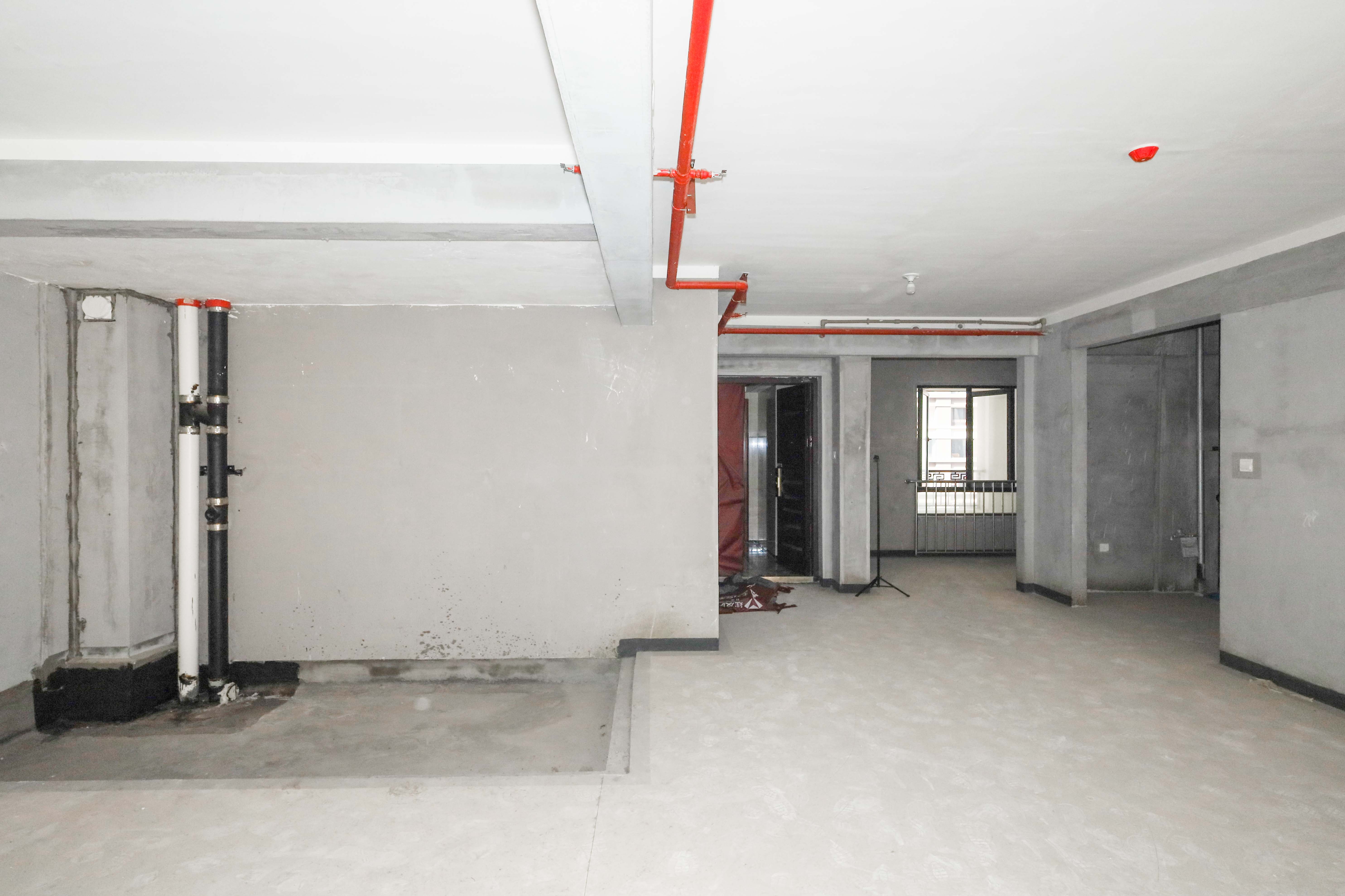 建发央著  4室2厅2卫   188.00万客厅