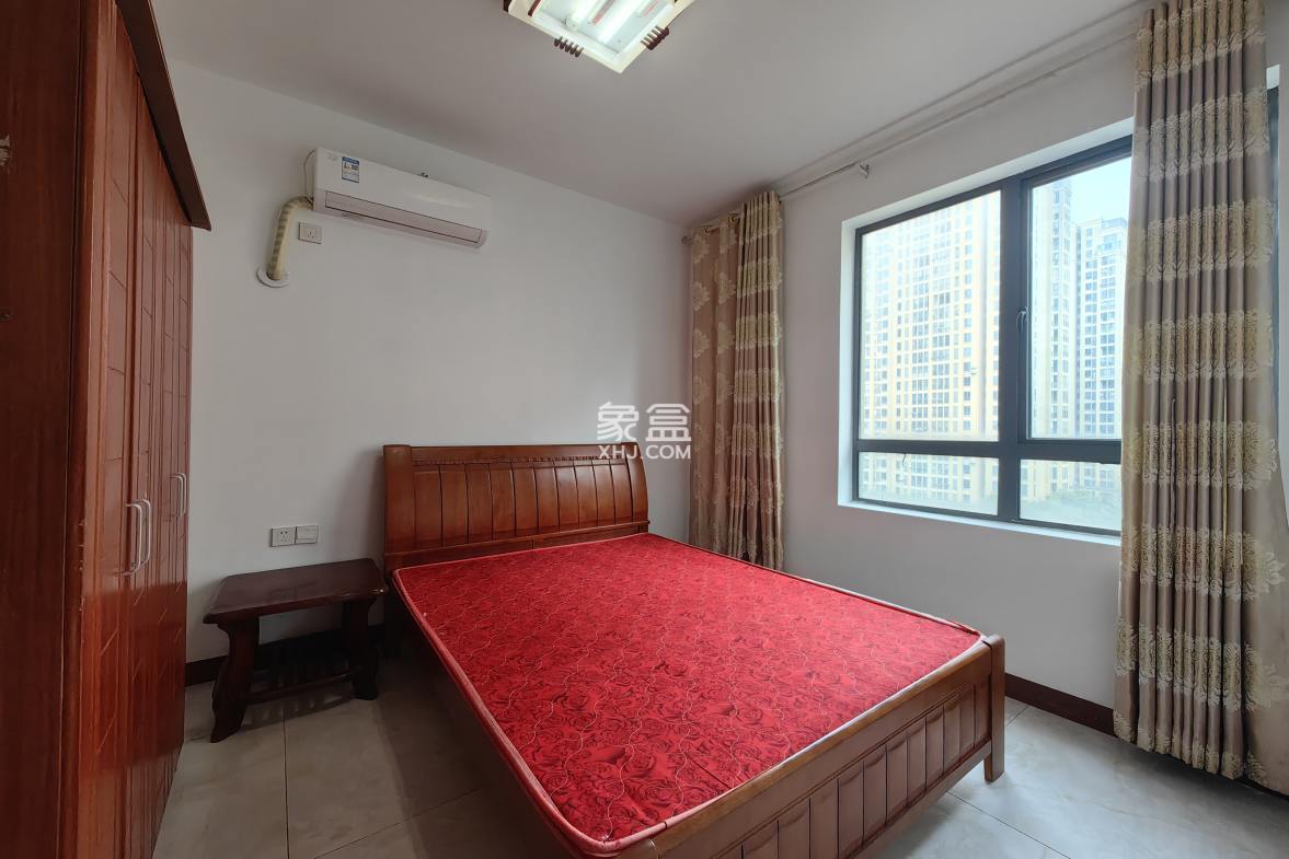 泰山公馆  1室2厅1卫    58.0万 泰山公馆  1室2厅1卫    58.0万室内图