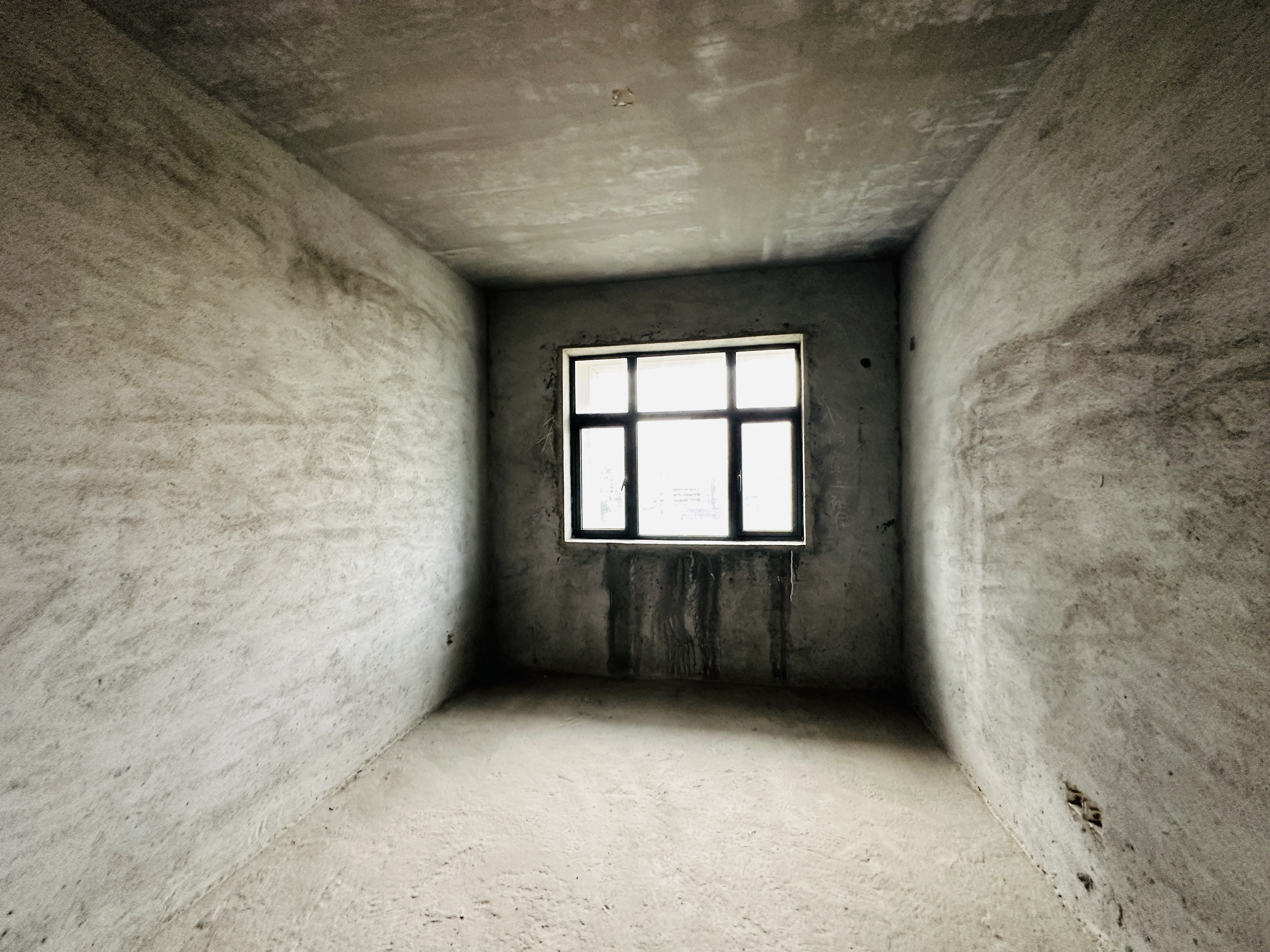 金龙城市广场一期 3室2厅2卫 220.0万 金龙城市广场一期 3室2厅2卫 220.0万卧室