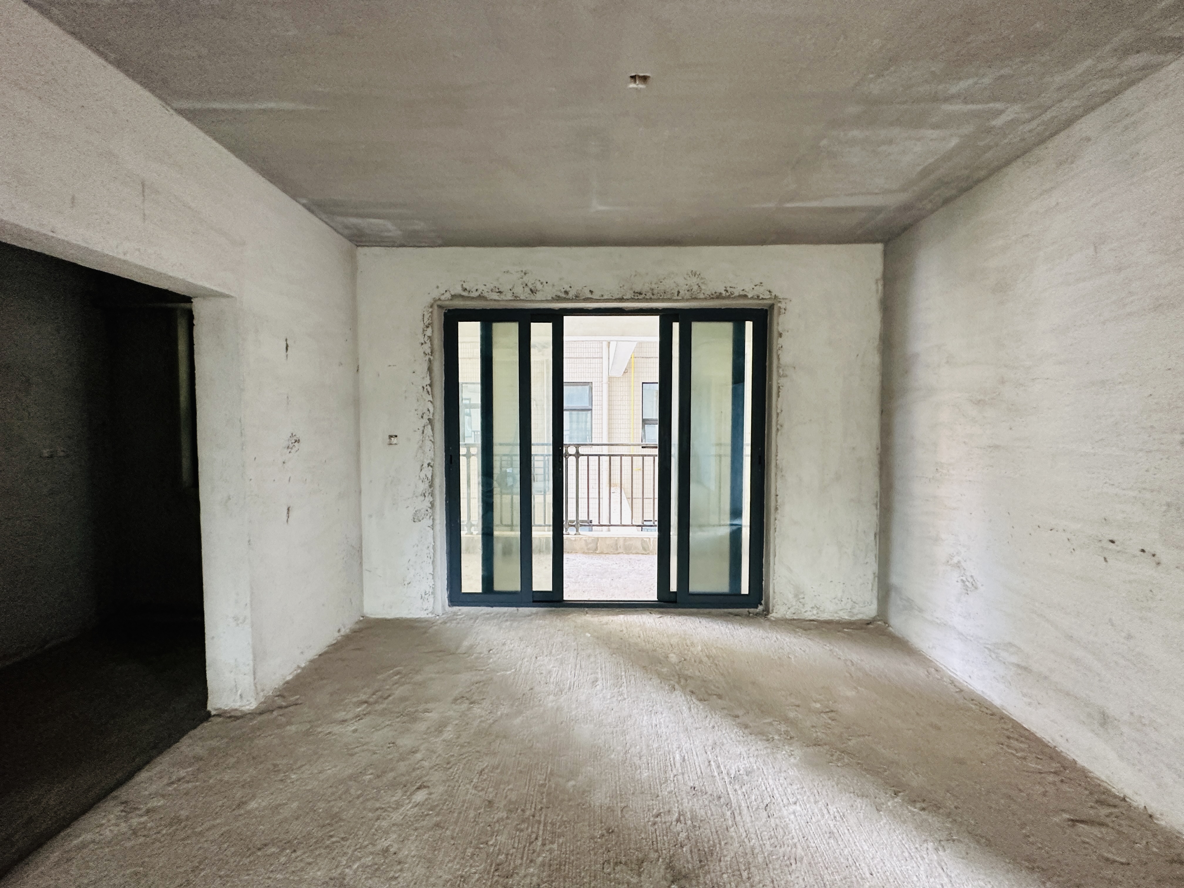 金龙城市广场一期 3室2厅2卫 220.0万 金龙城市广场一期 3室2厅2卫 220.0万其他