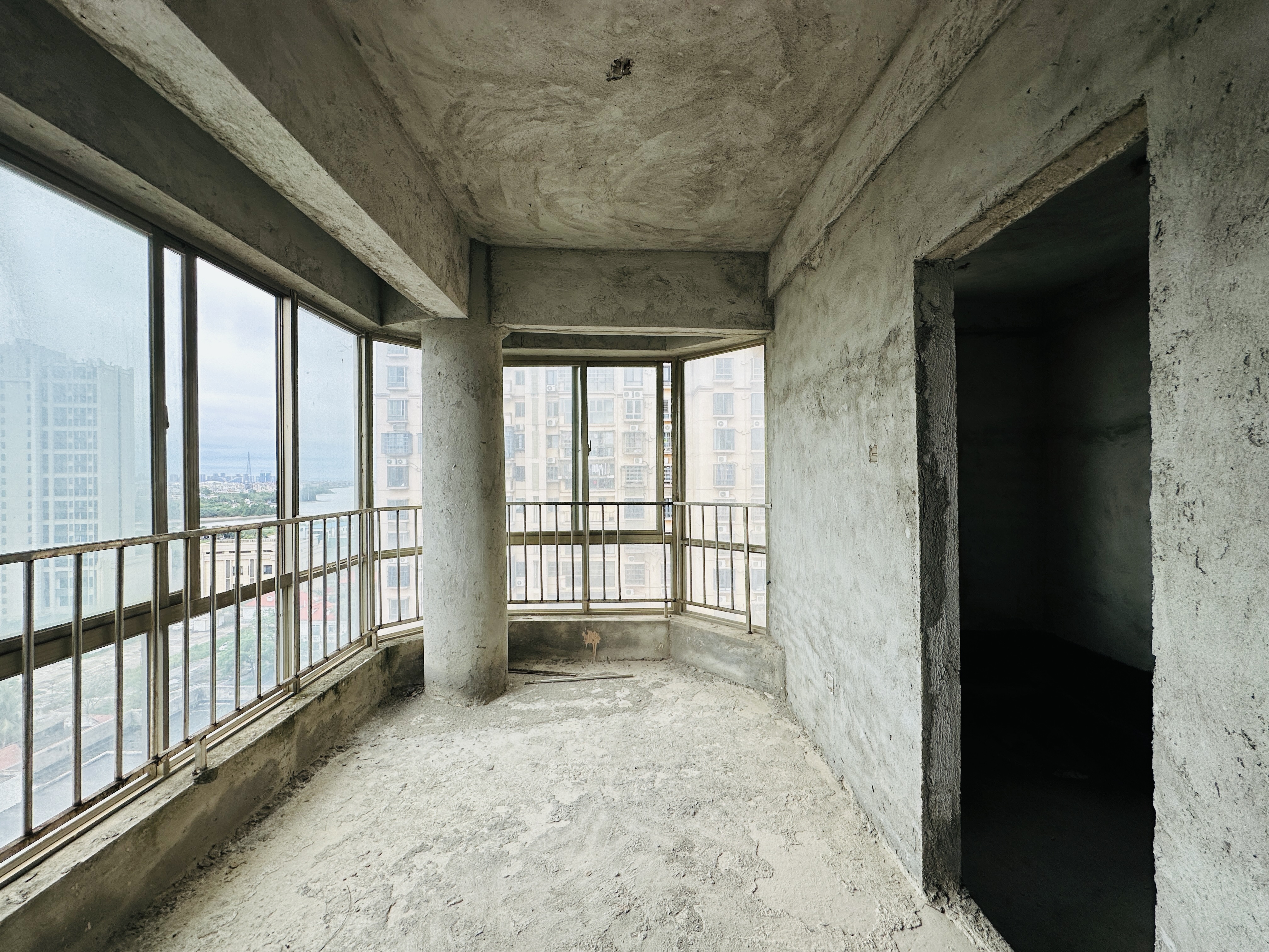 碧水名城  3室2厅2卫    189.0万 碧水名城  3室2厅2卫    189.0万阳台