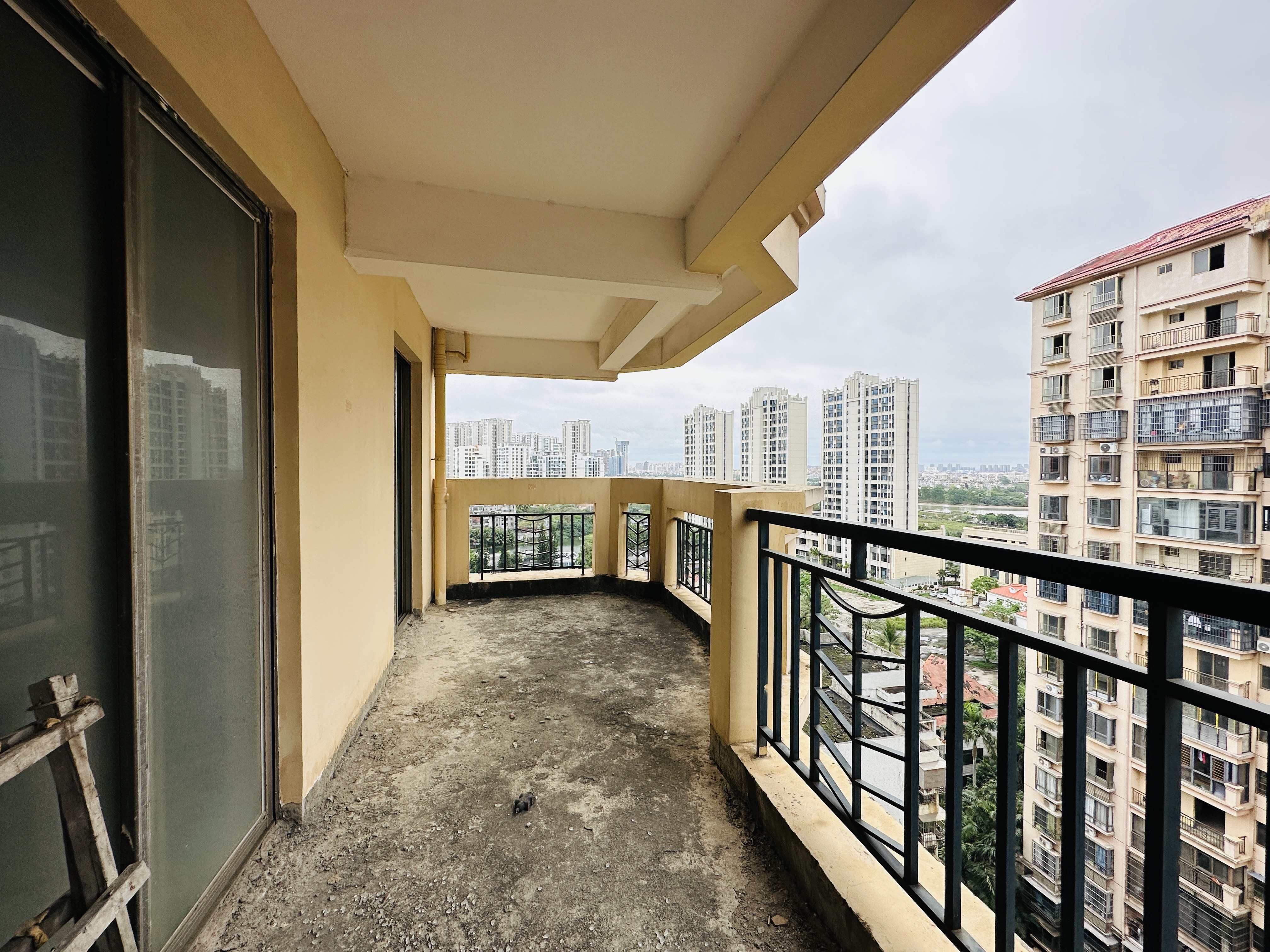 碧水名城  3室2厅2卫    189.0万 碧水名城  3室2厅2卫    189.0万阳台