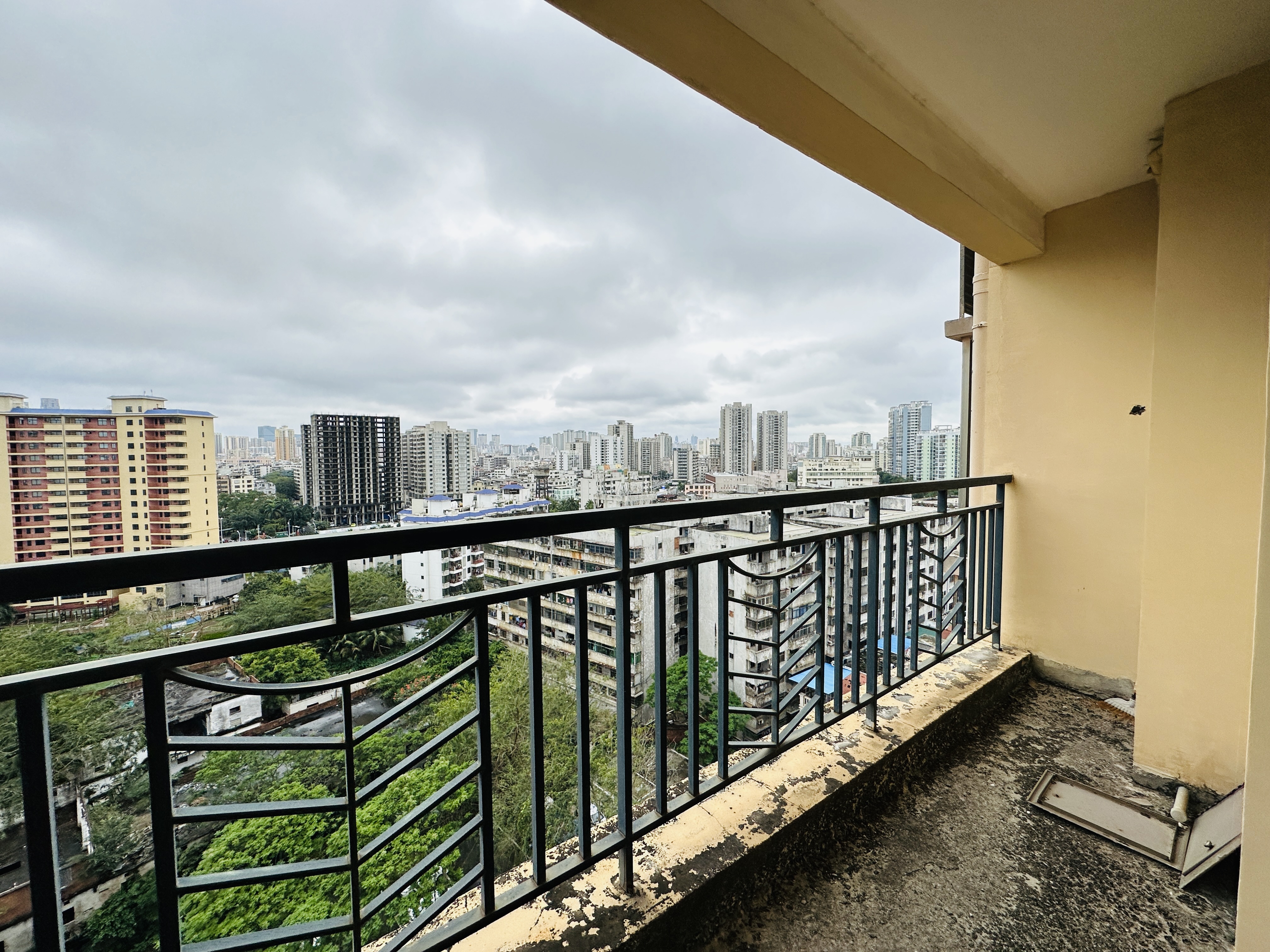 碧水名城  3室2厅2卫    189.0万 碧水名城  3室2厅2卫    189.0万阳台