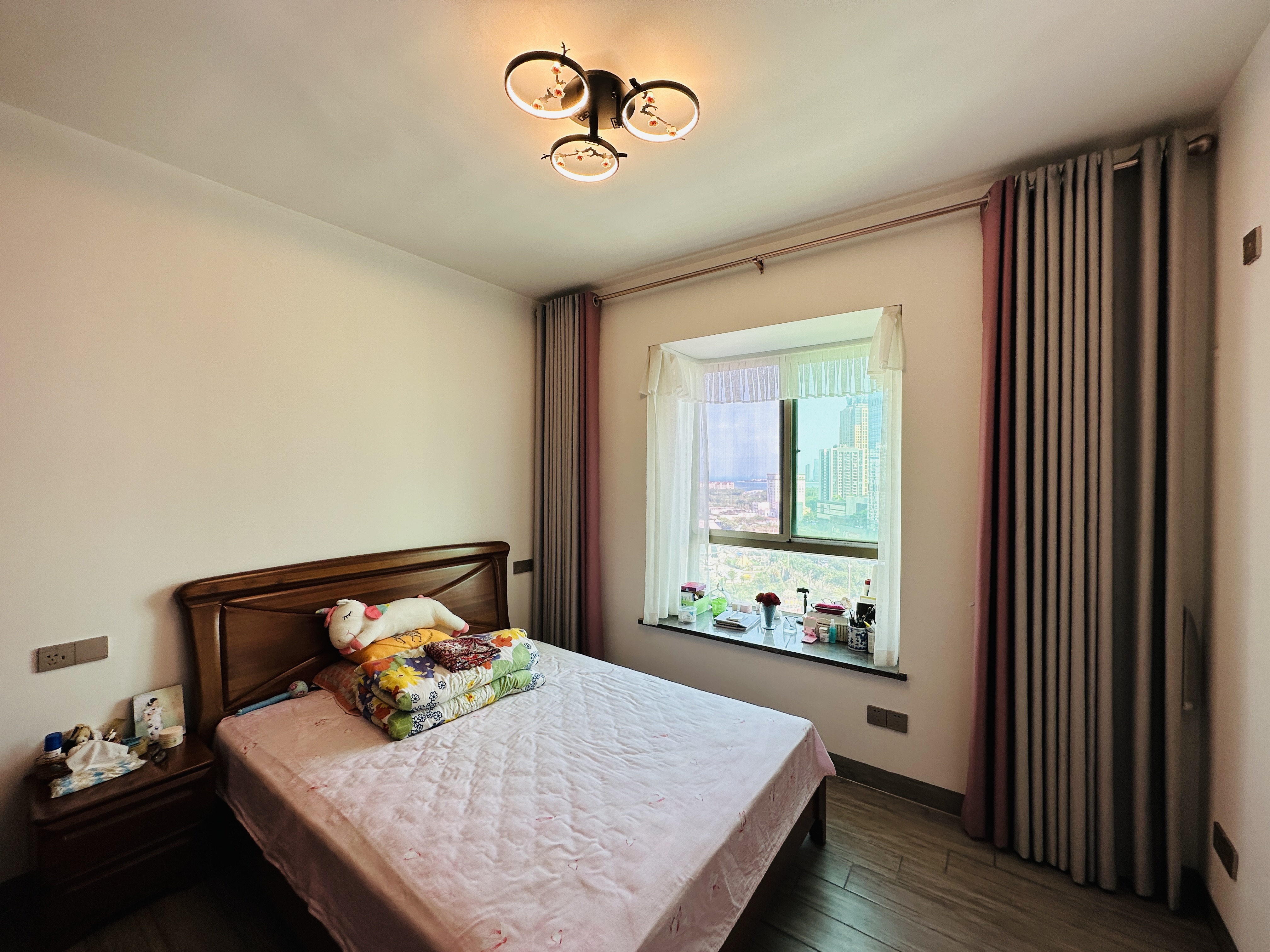 鑫龙大厦 2室2厅1卫 180.0万 鑫龙大厦 2室2厅1卫 180.0万卧室