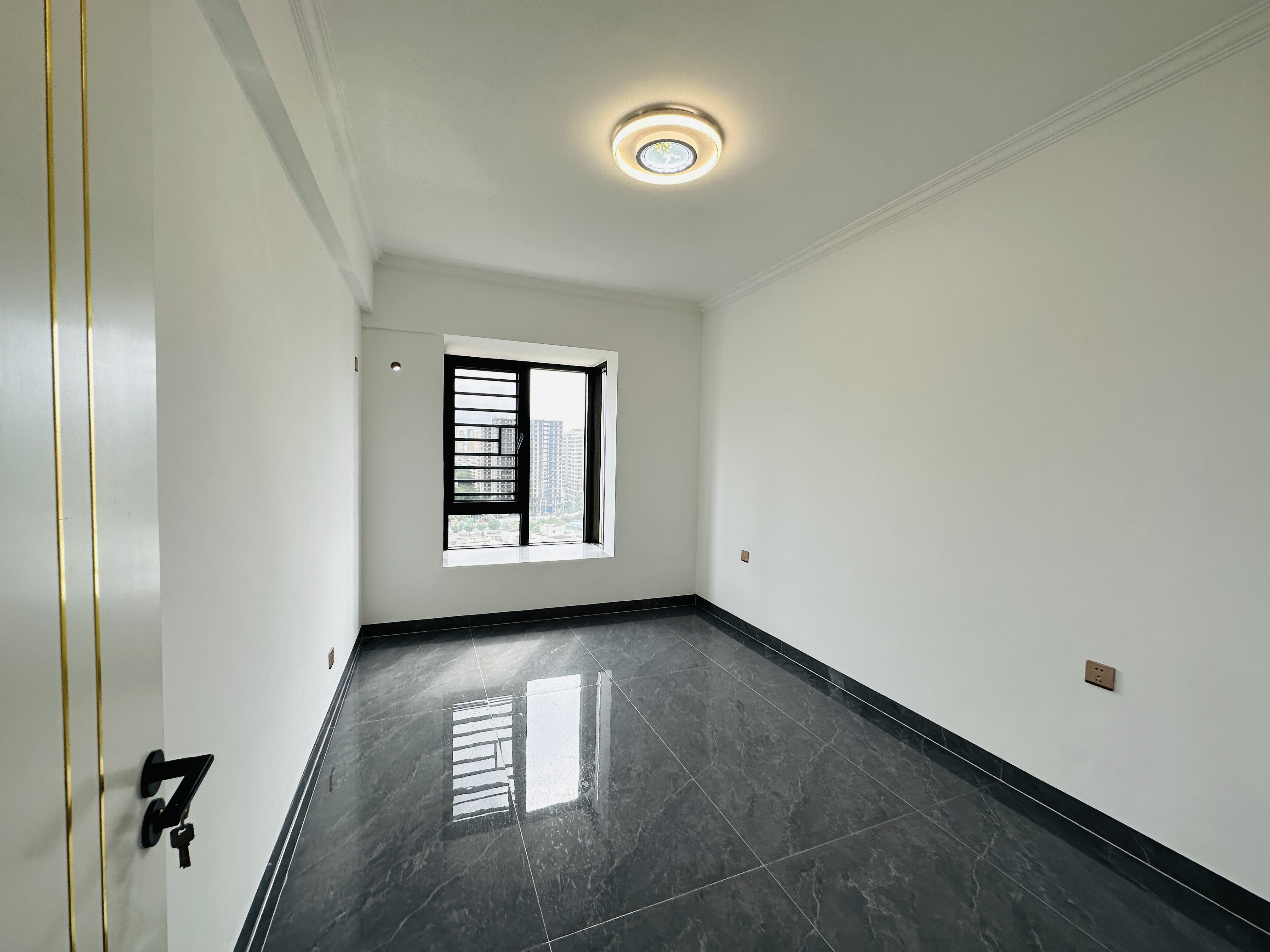 碧水名城  4室2厅2卫    208.0万 碧水名城  4室2厅2卫    208.0万卧室