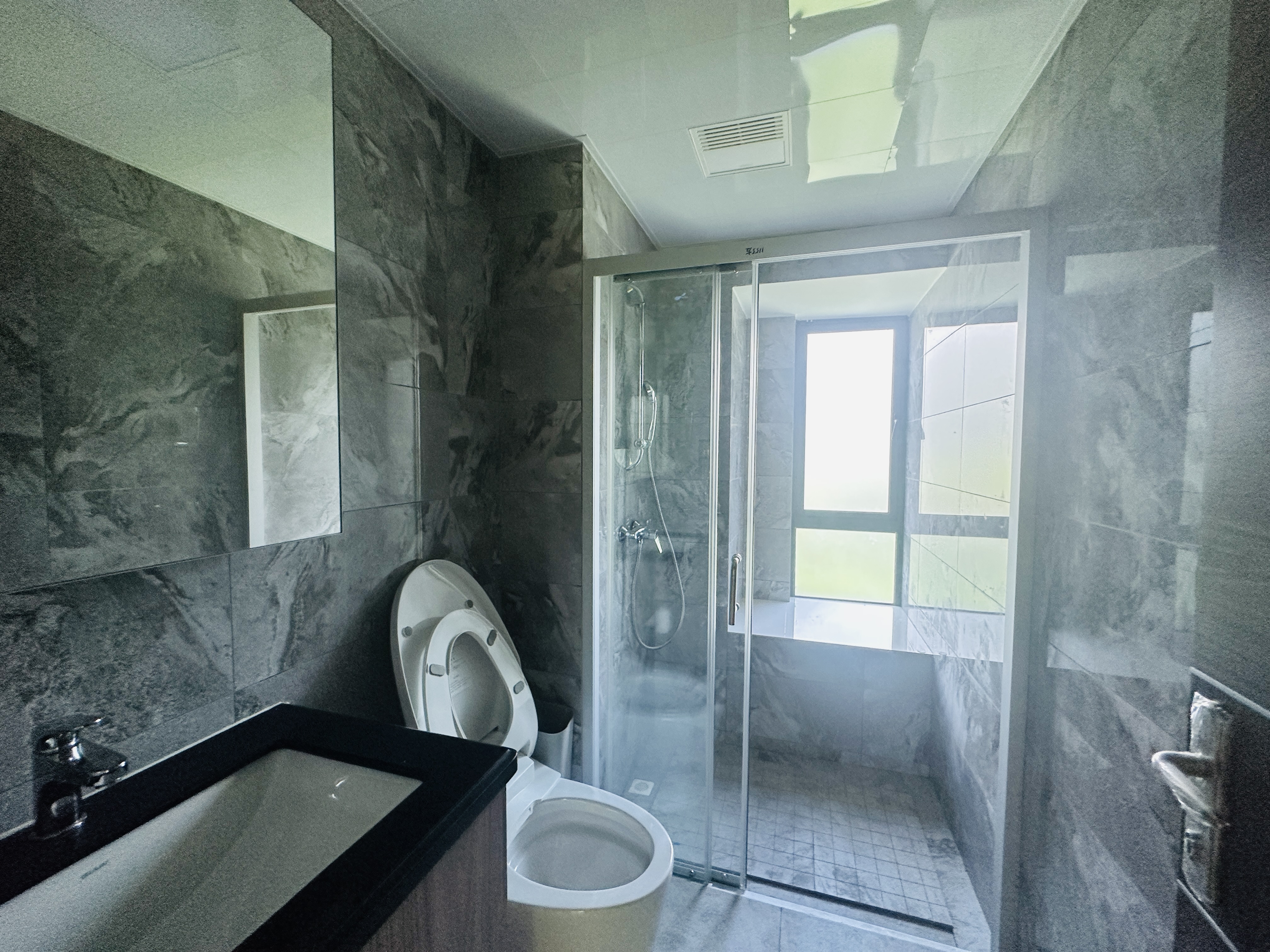 碧桂园公园上城 3室2厅2卫 198.0万 碧桂园公园上城 3室2厅2卫 198.0万卫生间