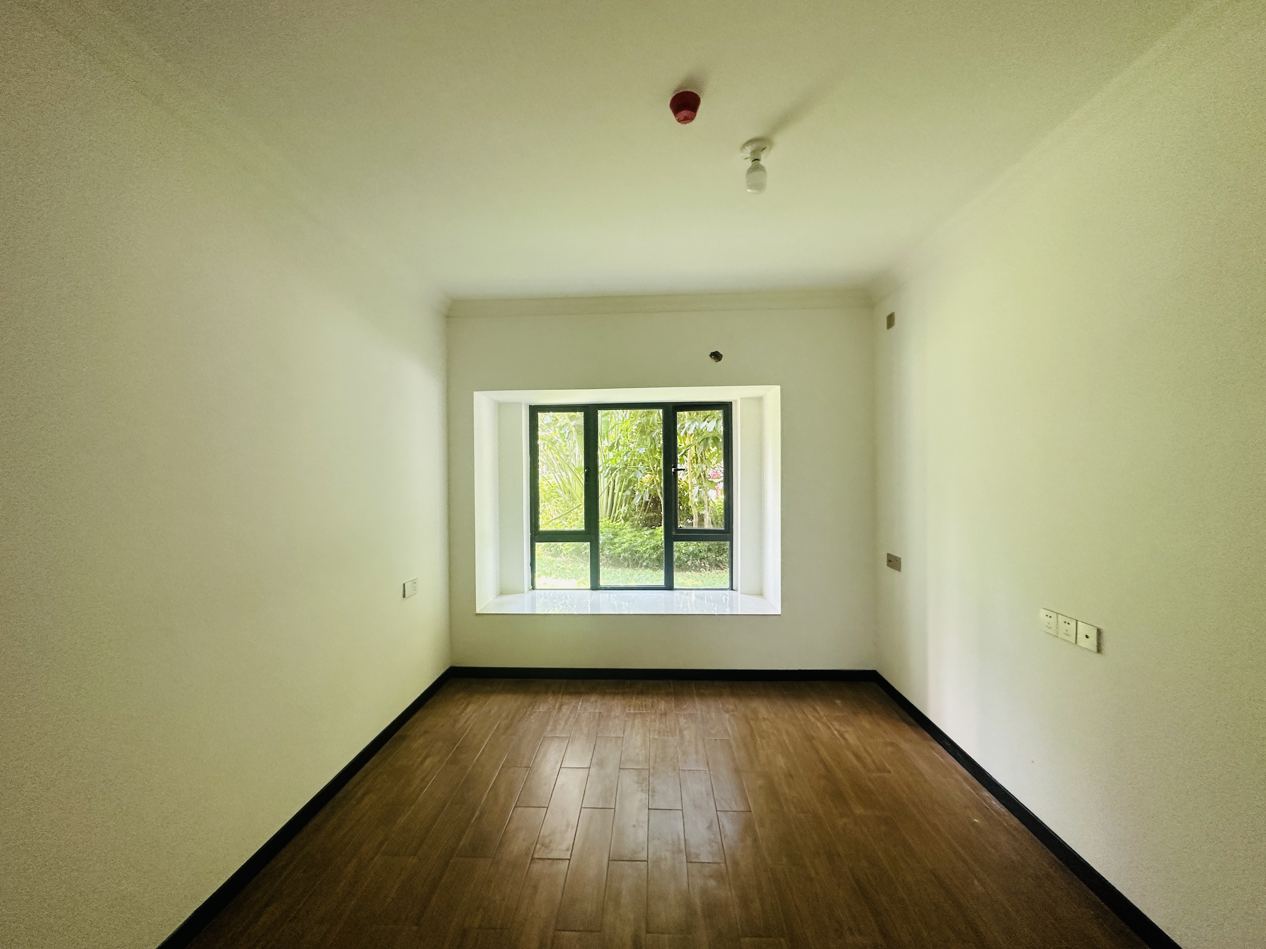 碧桂园公园上城 3室2厅2卫 198.0万 碧桂园公园上城 3室2厅2卫 198.0万卧室