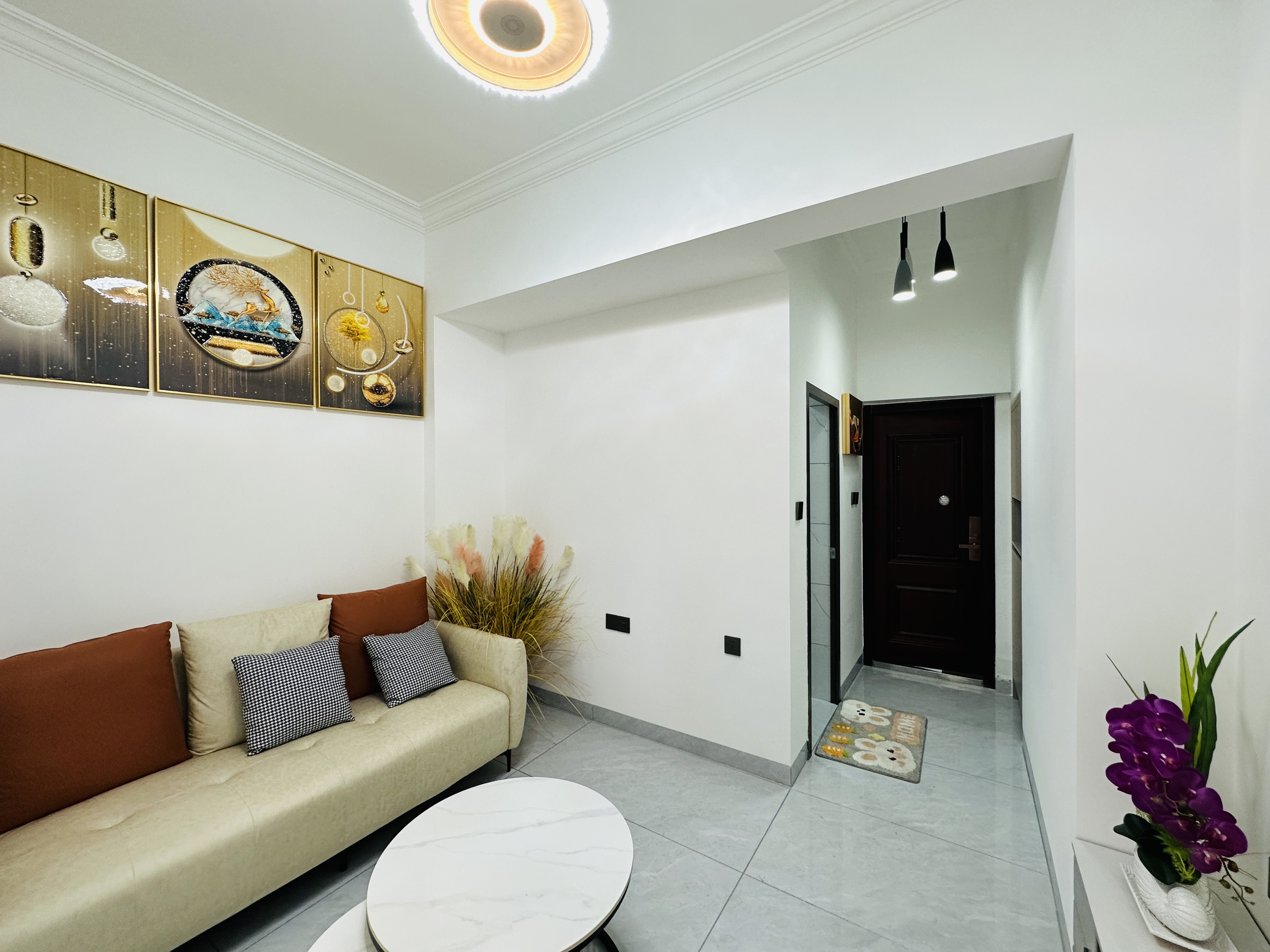 燕兴城 2室2厅1卫 84.0万 燕兴城 2室2厅1卫 84.0万客厅