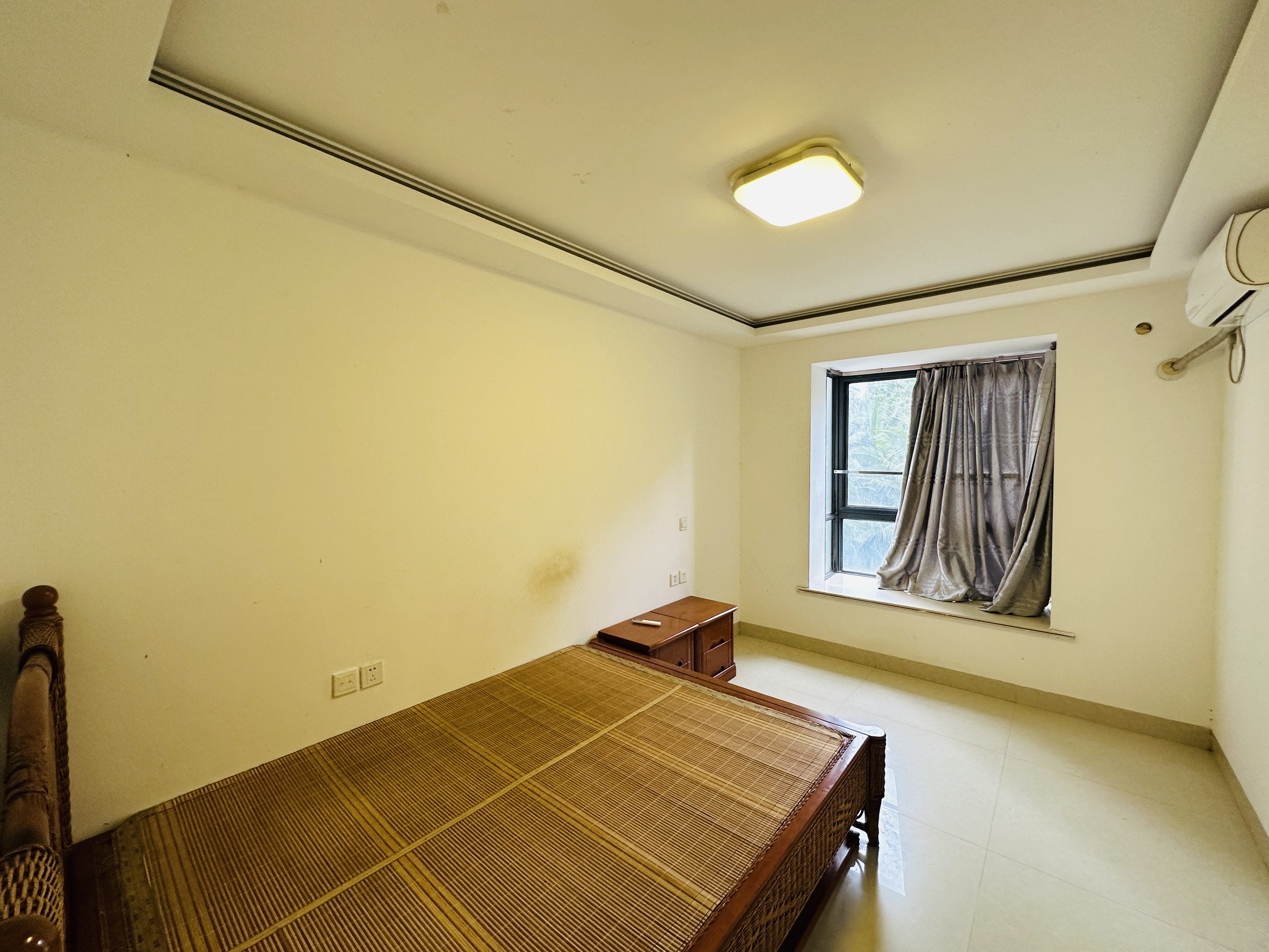 碧海云天 3室2厅2卫 160.0万 碧海云天 3室2厅2卫 160.0万卧室