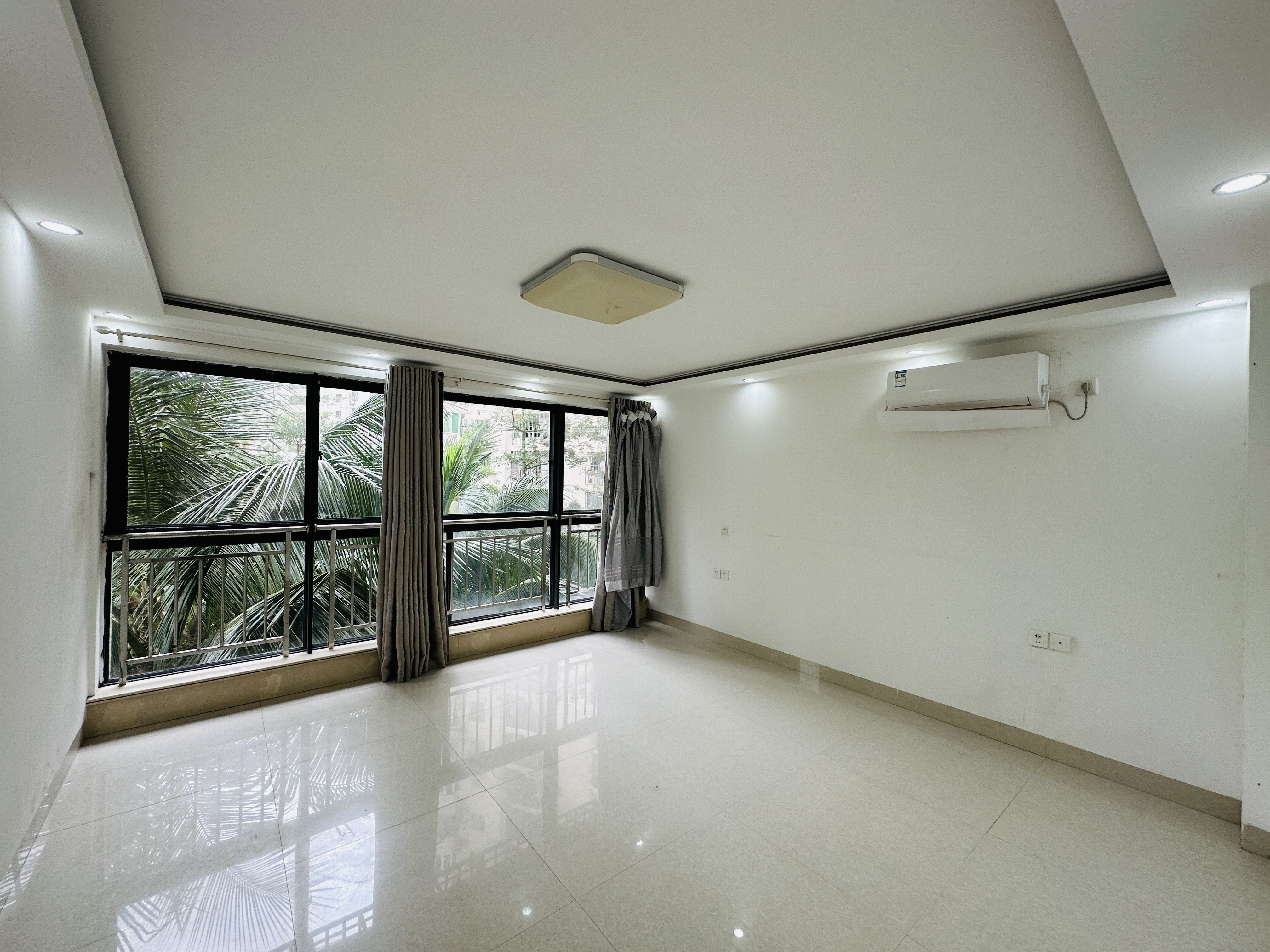 碧海云天 3室2厅2卫 160.0万 碧海云天 3室2厅2卫 160.0万卧室