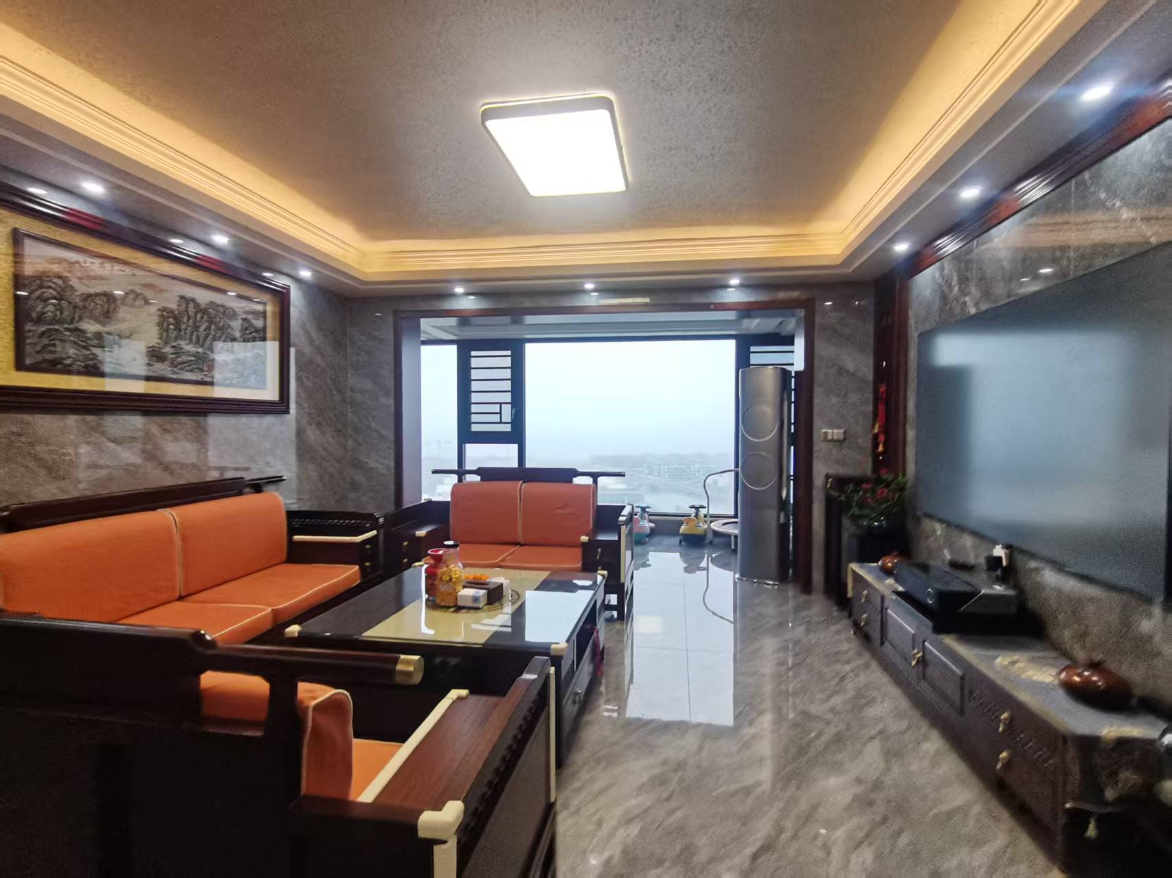 碧桂园中央半岛 5室2厅2卫 338.0万 碧桂园中央半岛 5室2厅2卫 338.0万室内图