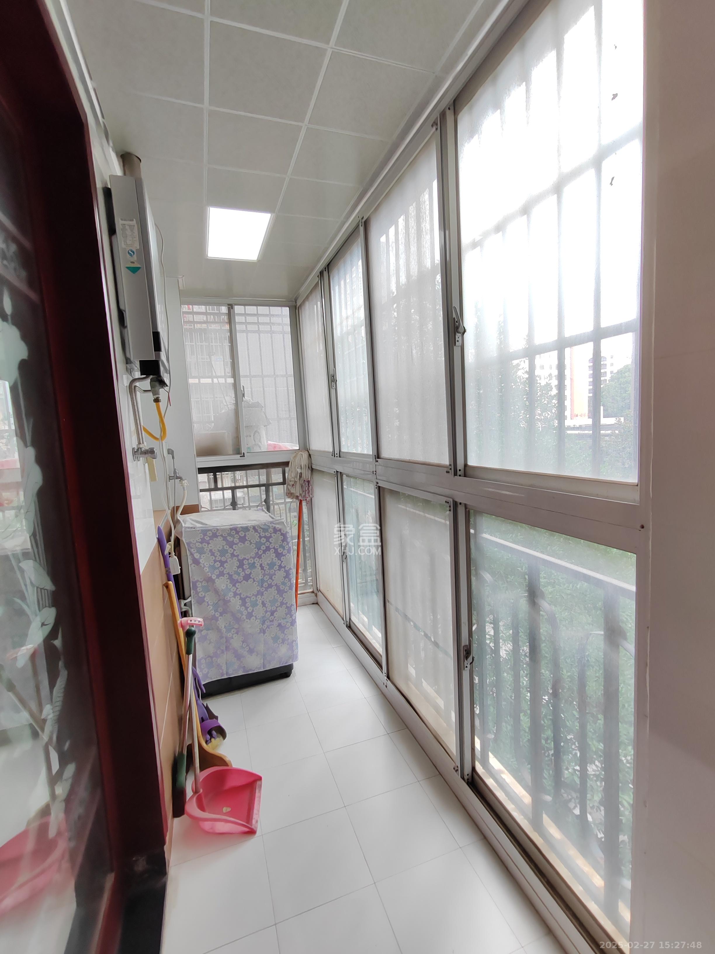 红树湾  3室2厅2卫   2300.00元/月室内图