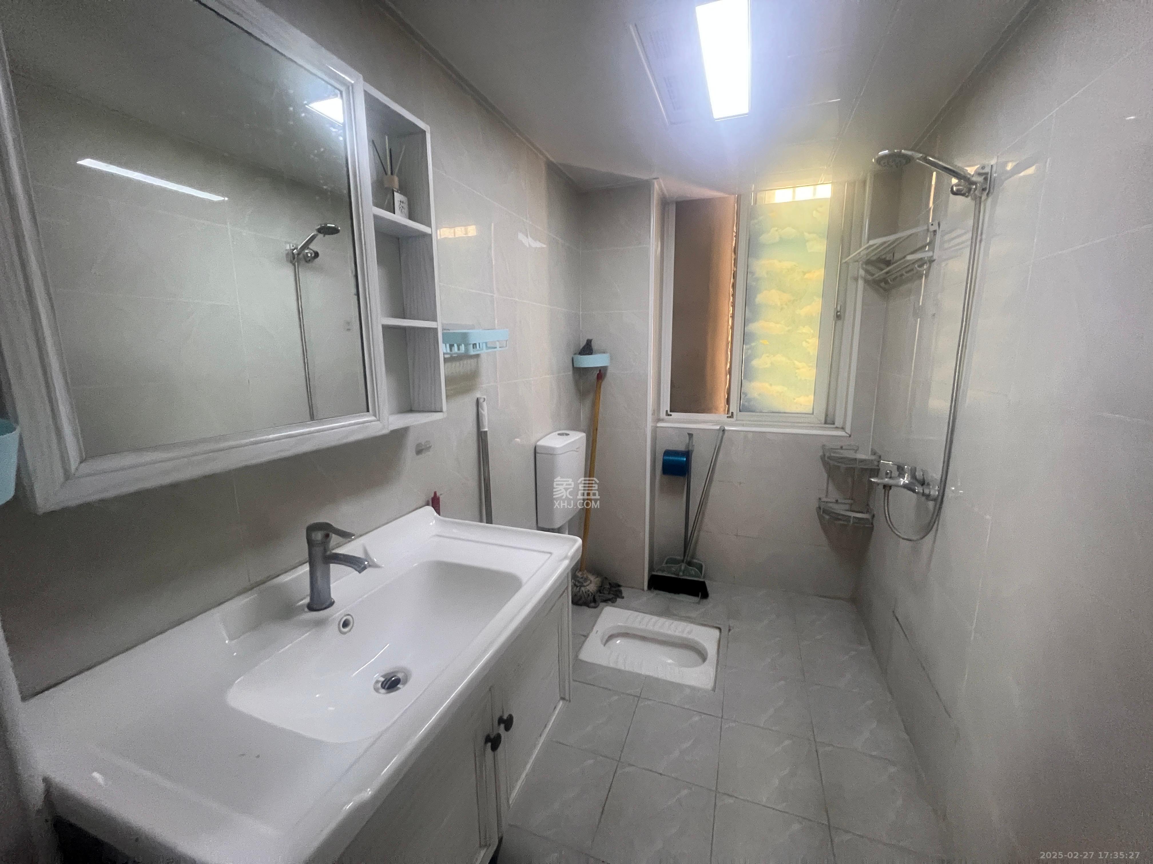 佳天名苑 3室1厅1卫 2100.0元/月 佳天名苑 3室1厅1卫 2100.0元/月室内图