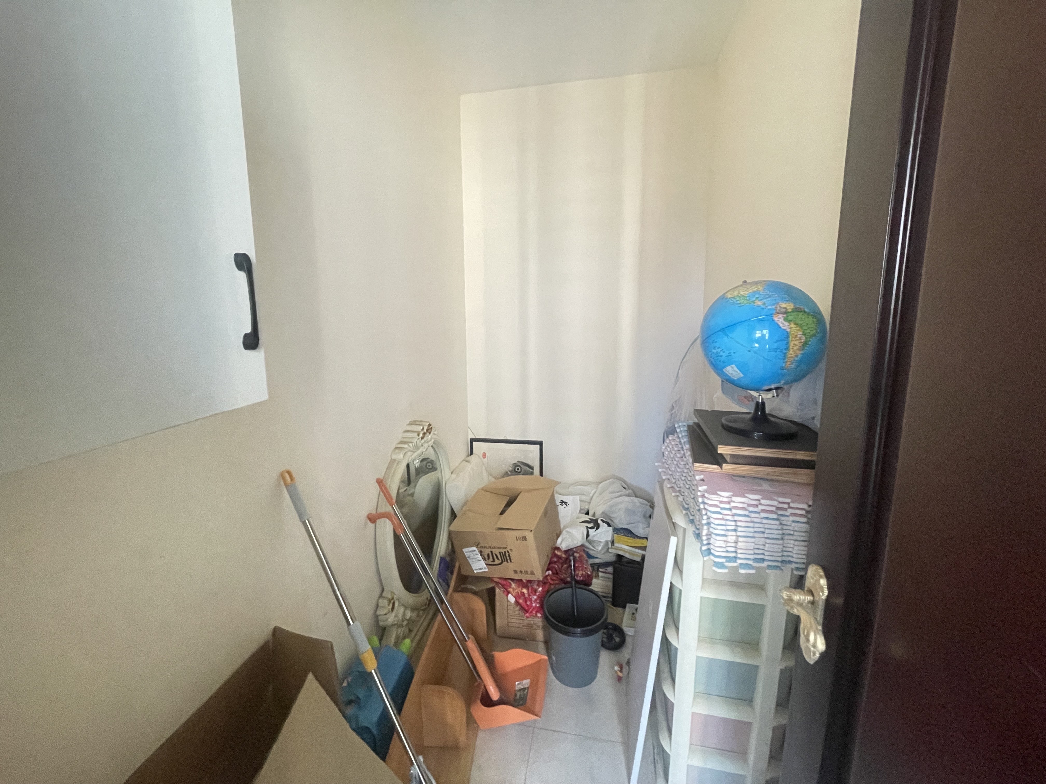 恒大华府 4室2厅2卫 2600.0元/月 恒大华府 4室2厅2卫 2600.0元/月室内图