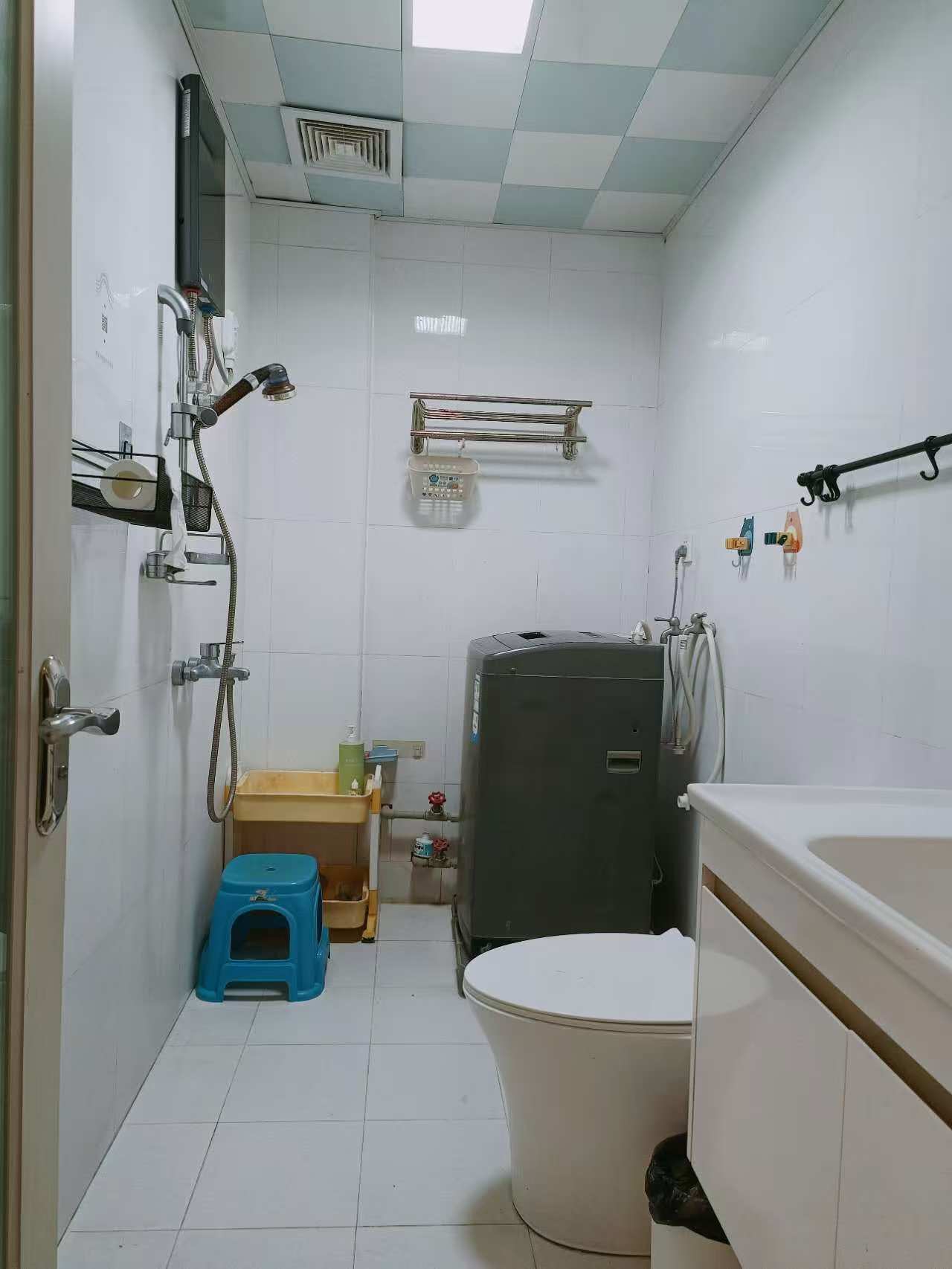 金域湾畔  2室1厅1卫   2600.00元/月室内图