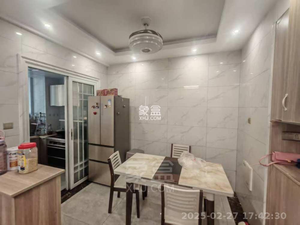 旺城天悦领秀香江 4室2厅2卫 1800.0元/月 旺城天悦领秀香江 4室2厅2卫 1800.0元/月室内图