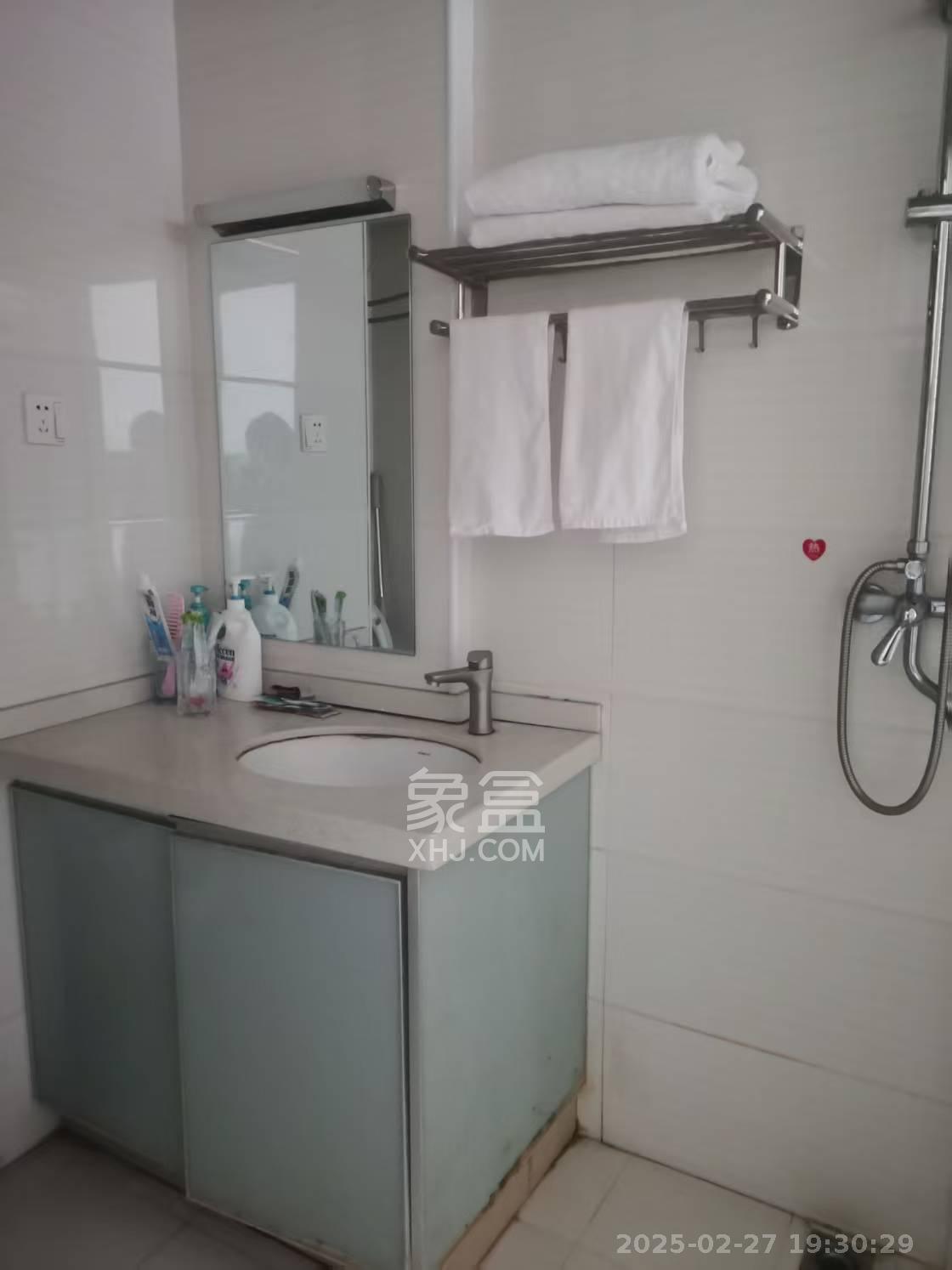 华侨假日中心(晟华苑) 1室1厅1卫 1550.0元/月 华侨假日中心(晟华苑) 1室1厅1卫 1550.0元/月户型图