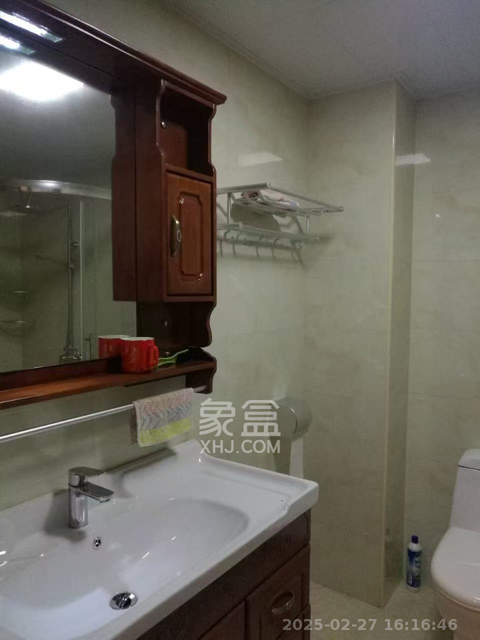 香巴圣地 3室2厅2卫 3000.0元/月 香巴圣地 3室2厅2卫 3000.0元/月室内图