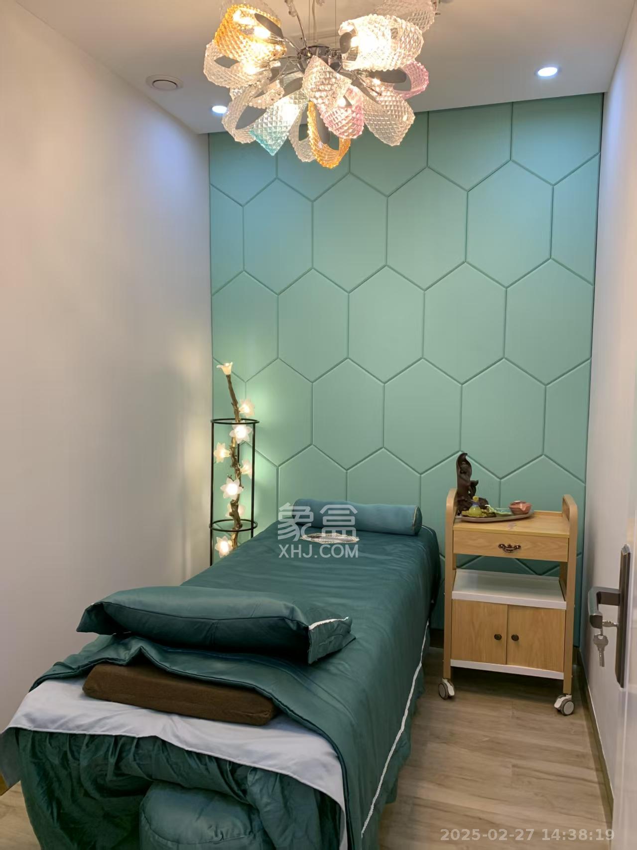 宇成朝阳广场  5室1厅1卫    18000.0元/月 宇成朝阳广场  5室1厅1卫    18000.0元/月室内图