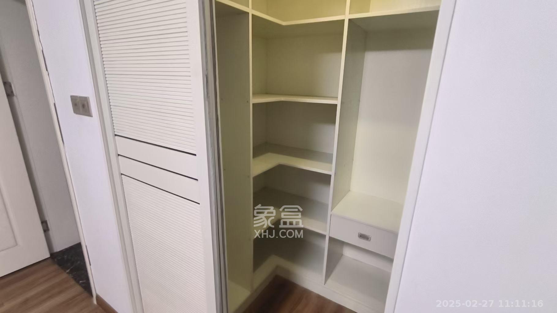 九龙领仕汇 3室2厅2卫 2500.0元/月 九龙领仕汇 3室2厅2卫 2500.0元/月室内图